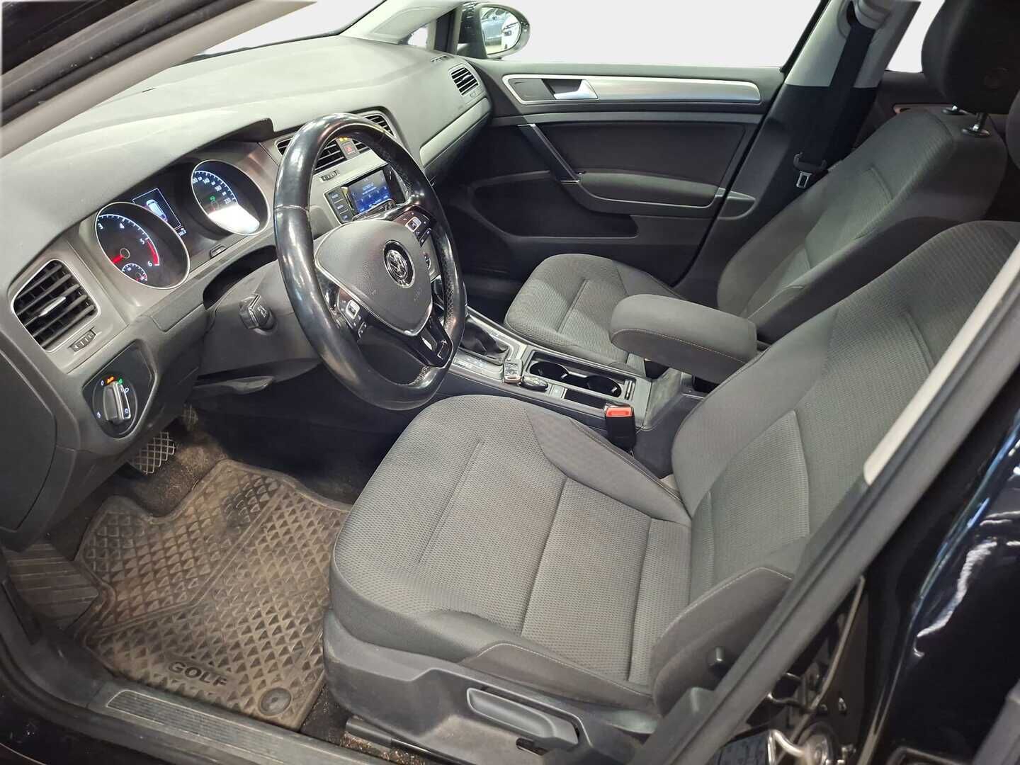 Volkswagen Golf 2014 Variant Comfortline 1,6 TDI 77 kW (105 hv) BlueMotion Technology DSG-automaatti - YritysOutlet - Myydään vain yrityksille| Webasto | Koukku | Vakkari | KeylessGo | Etu ja taka tutkat | Vasta katsastettu|