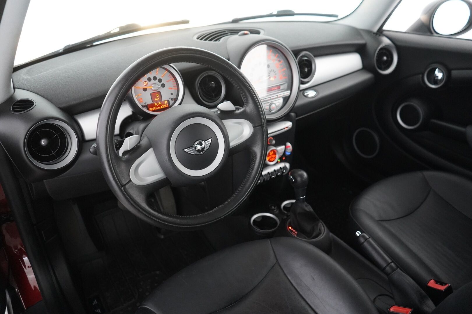 Mini One 2008 A R56 Hatchback  YritysOutlet - Myydään vain yrityksille - YritysOutlet - Myydään vain yrityksille | Kahdet renkaat | Siisti Menopeli arkeen |