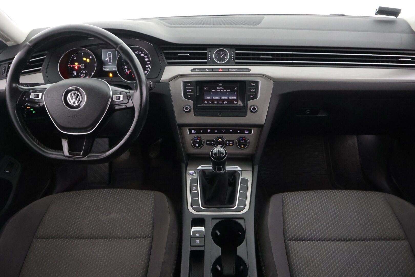 Volkswagen Passat 2015 Variant Trendline 1,6 TDI 88 kW (120 hv) *YritysOutlet - Myydään vain yrityksille* - *YritysOutlet - Myydään vain yrityksille*