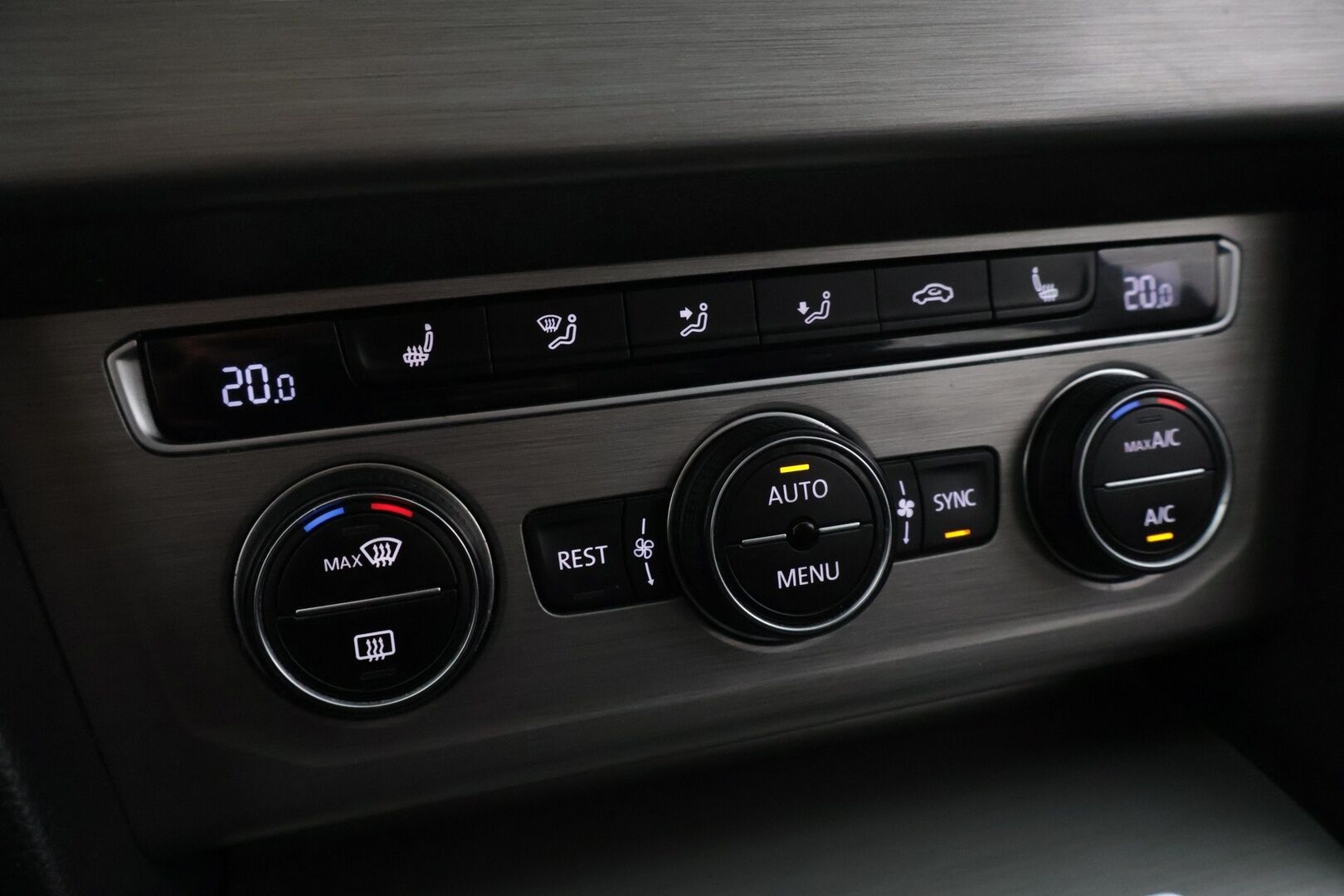 Volkswagen Passat 2015 Variant Trendline 1,6 TDI 88 kW (120 hv) *YritysOutlet - Myydään vain yrityksille* - *YritysOutlet - Myydään vain yrityksille*