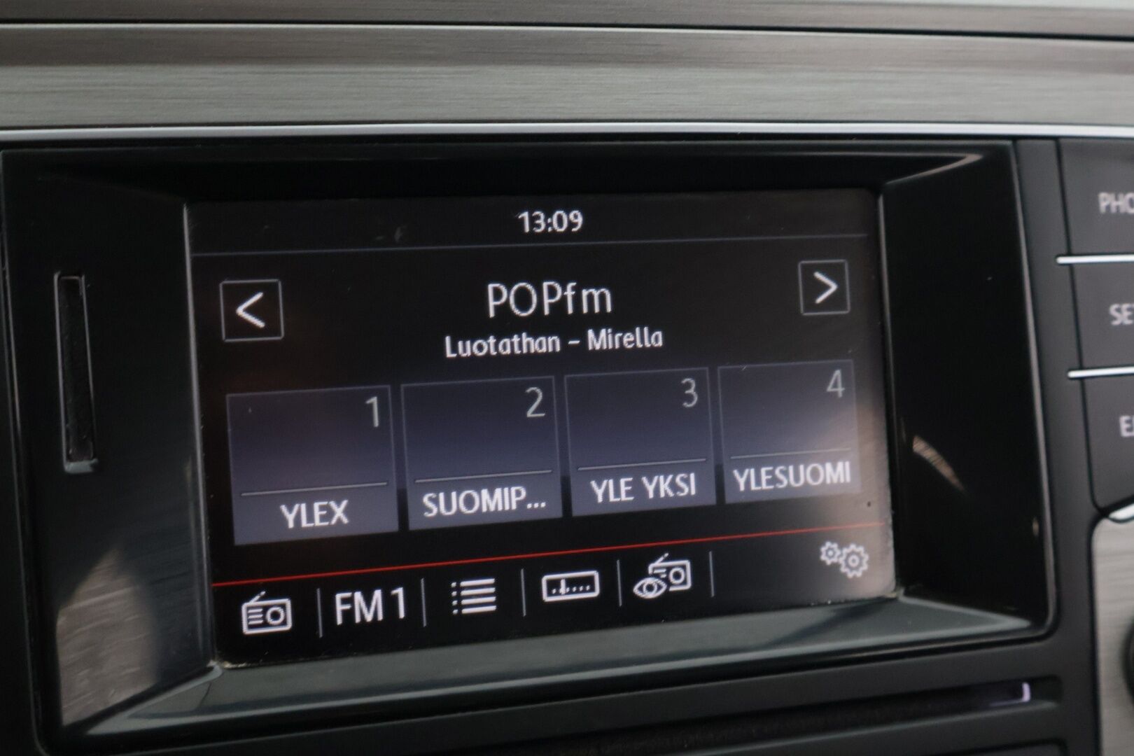 Volkswagen Passat 2015 Variant Trendline 1,6 TDI 88 kW (120 hv) *YritysOutlet - Myydään vain yrityksille* - *YritysOutlet - Myydään vain yrityksille*