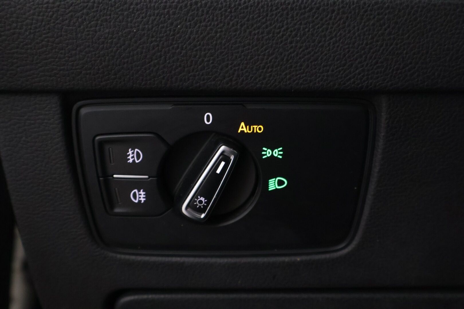 Volkswagen Passat 2015 Variant Trendline 1,6 TDI 88 kW (120 hv) *YritysOutlet - Myydään vain yrityksille* - *YritysOutlet - Myydään vain yrityksille*