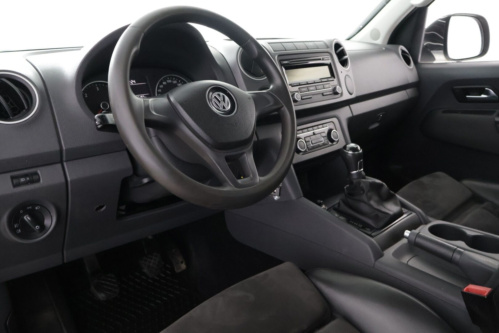 Volkswagen Amarok 2016 DC Trendline Polar 2,0 TDI 103kW 4MOTION OFFROAD - Sporttipenkit sähkösäädöillä | Webasto | Korotettu alusta | LED valot | Ilmajouset takana | Kauko-ohjattava vinssi! 