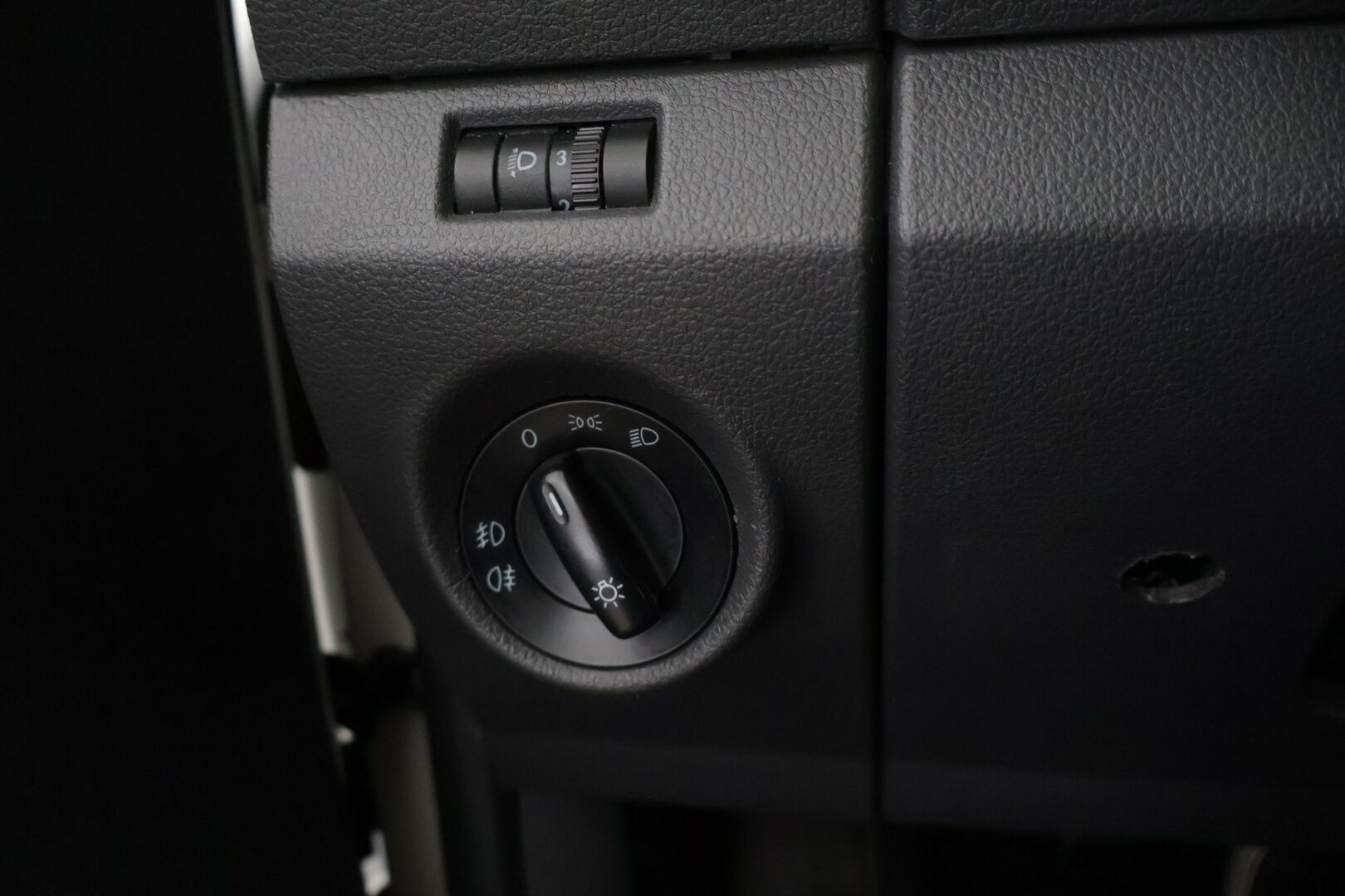 Volkswagen Amarok 2016 DC Trendline Polar 2,0 TDI 103kW 4MOTION OFFROAD - Sporttipenkit sähkösäädöillä | Webasto | Korotettu alusta | LED valot | Ilmajouset takana | Kauko-ohjattava vinssi! 