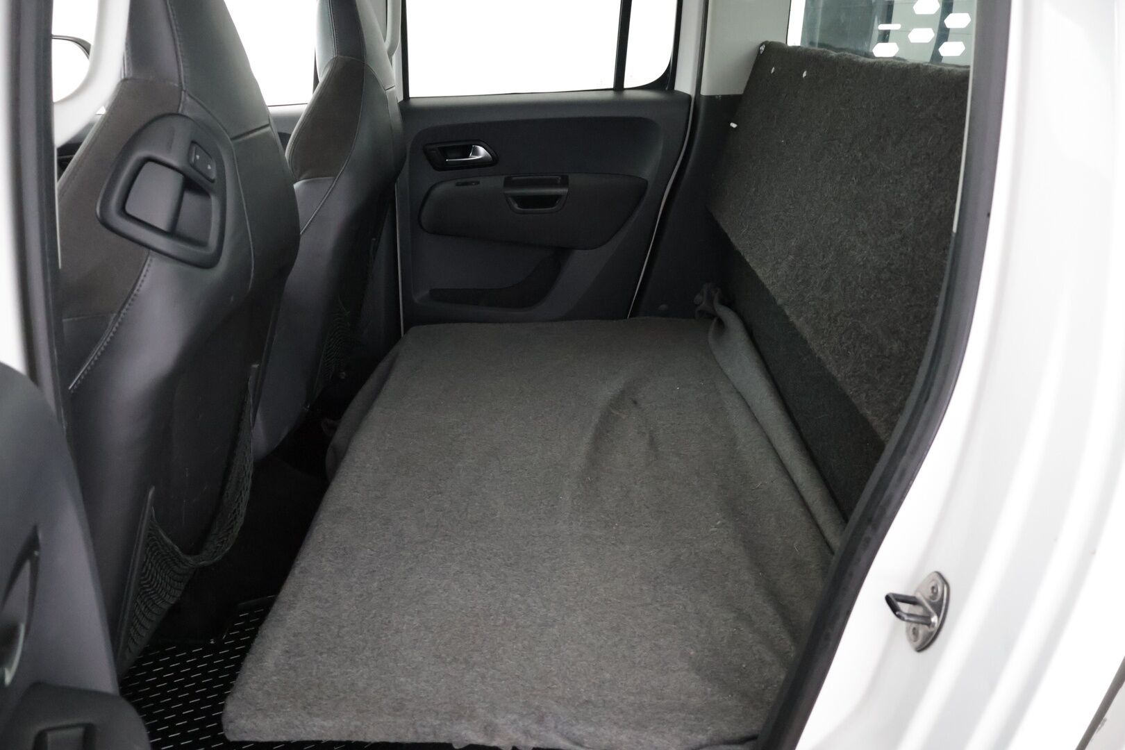 Volkswagen Amarok 2016 DC Trendline Polar 2,0 TDI 103kW 4MOTION OFFROAD - Sporttipenkit sähkösäädöillä | Webasto | Korotettu alusta | LED valot | Ilmajouset takana | Kauko-ohjattava vinssi! 