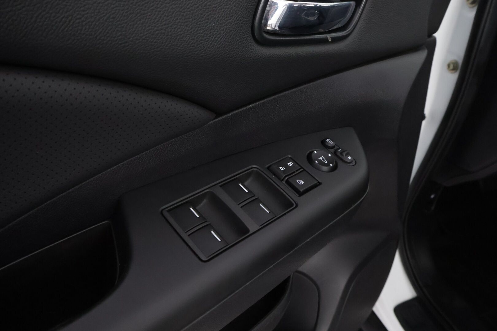 Honda CR-V 2016 1,6 Diesel Lifestyle AT - 2.OM Suomiauto | Webasto | Peruutuskamera | Vetokoukku | Vakkari | Puolinahat | Lohkolämmitin | Lisävalo | Juuri saapunut! - KORKO VAIN 3,99 %