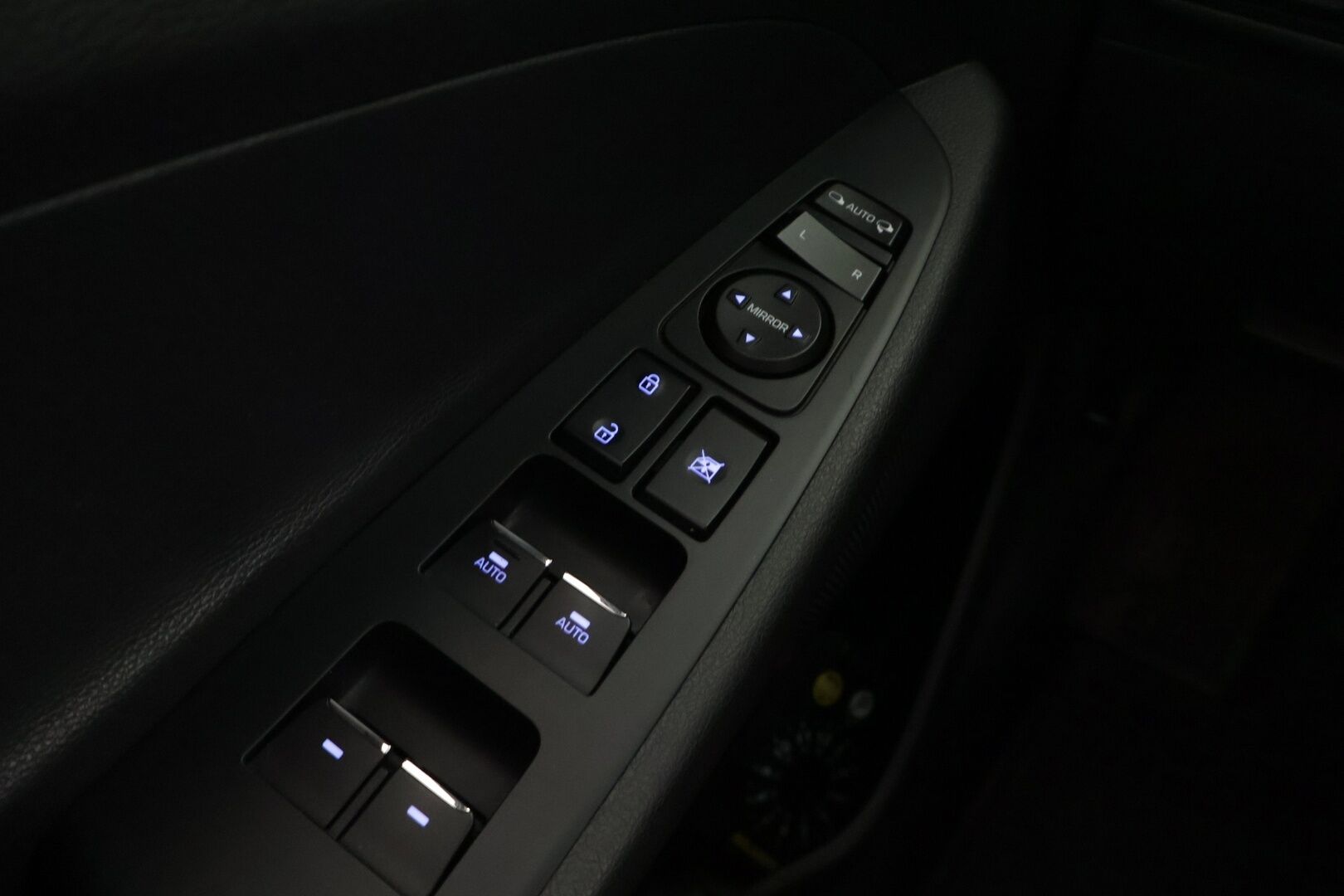 Hyundai Tucson 2019 1,6 CRDi 136 hv 4WD 7-DCT-aut Comfort Limited / 2.om Suomi-auto / P.kamera / BLIS / CarPlay / Lohko / Vetokoukku / Kaistavahti / - Hyvät varusteet / Juuri katsastettu ja huollettu /