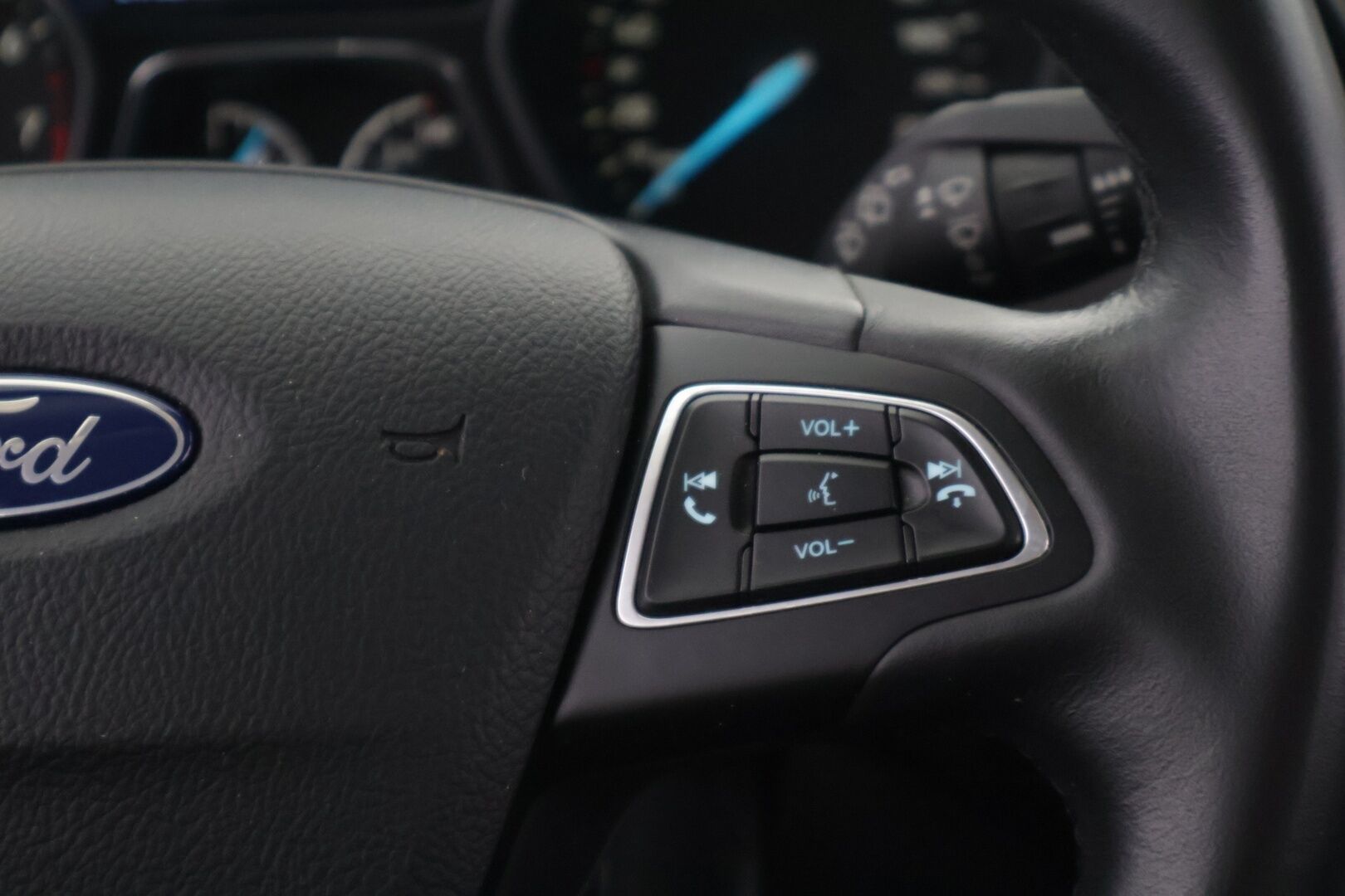 Ford C-Max 2016 Compact 1,0 EcoBoost 125 hv start/stop M6 Titanium *YritysOutlet - Myydään vain yrityksille* - * Suomi-auto / Koukku / Keyless / Sähkökontti /Jakopää tehty 2024 *