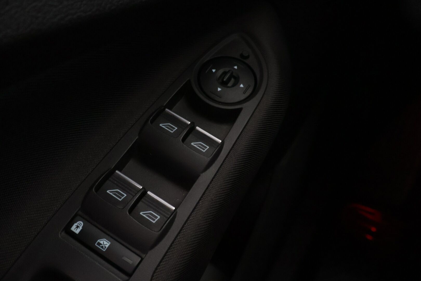 Ford C-Max 2016 Compact 1,0 EcoBoost 125 hv start/stop M6 Titanium *YritysOutlet - Myydään vain yrityksille* - * Suomi-auto / Koukku / Keyless / Sähkökontti /Jakopää tehty 2024 *