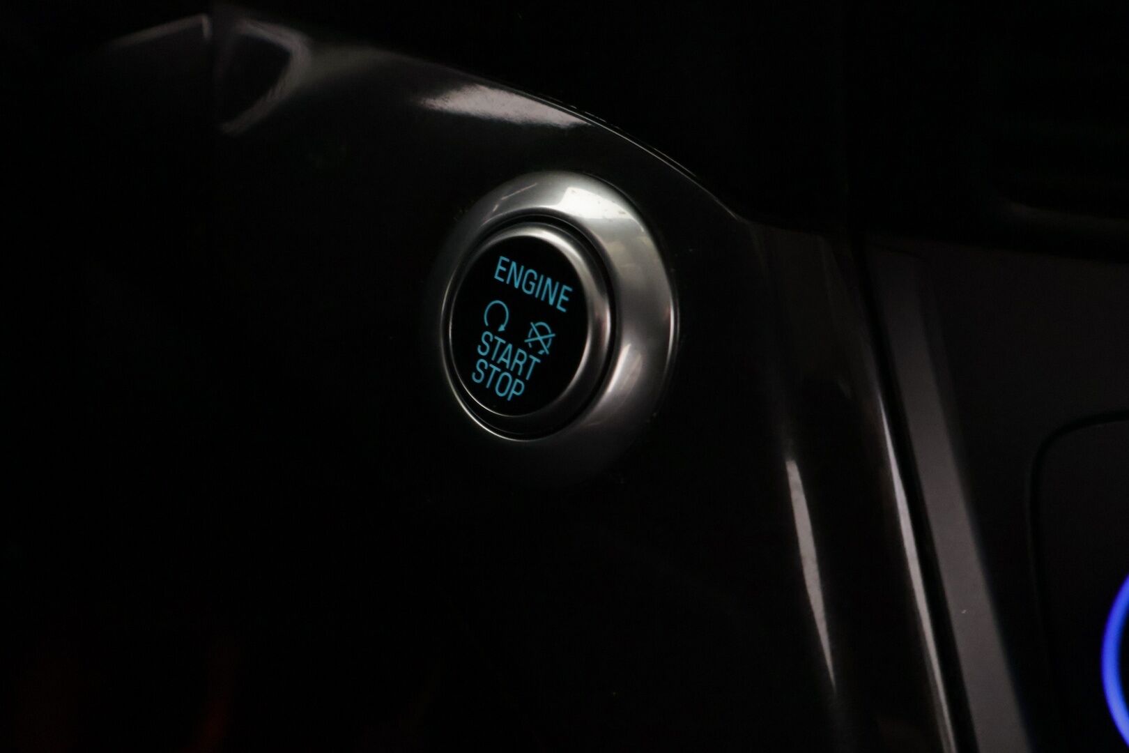 Ford C-Max 2016 Compact 1,0 EcoBoost 125 hv start/stop M6 Titanium *YritysOutlet - Myydään vain yrityksille* - * Suomi-auto / Koukku / Keyless / Sähkökontti /Jakopää tehty 2024 *