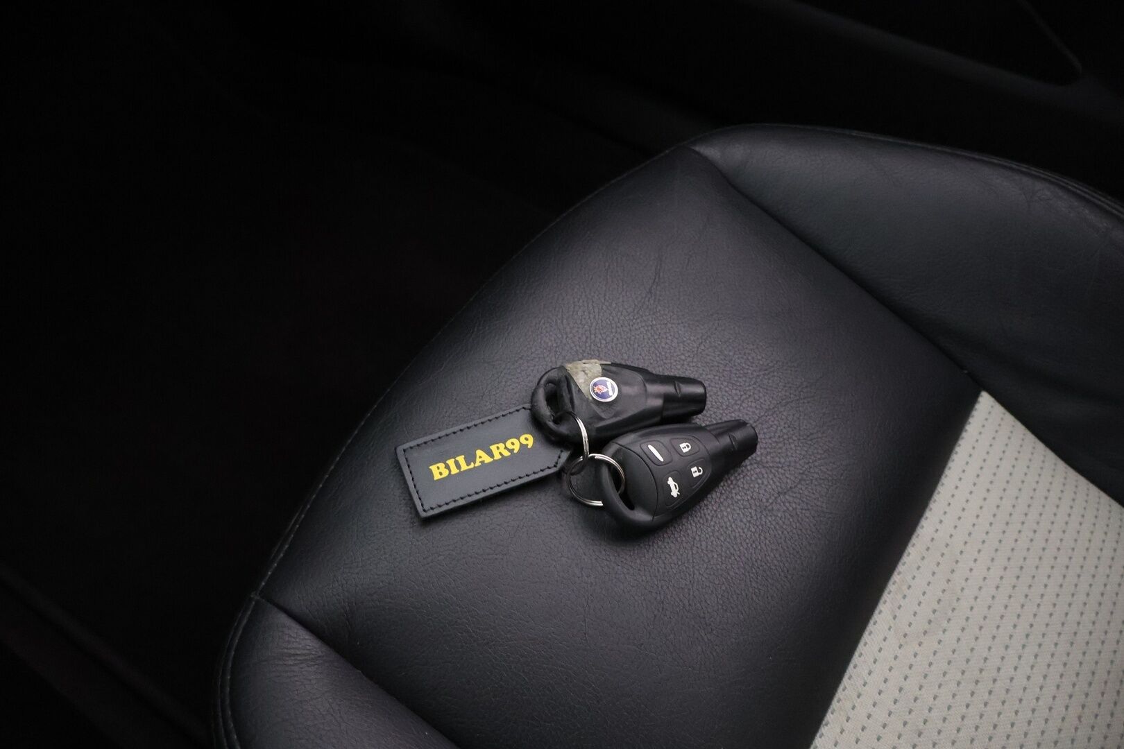 Saab 9-3 2008 Saab 9-3 Sedan (AA) 4ov 1998cm3 - Muistipenkki | Nahkasisusta | Lohko | Tutka | Vakkari | 2x laadukkaat merkkirenkaat aluvantein | Säännöllinen huoltohistoria! 