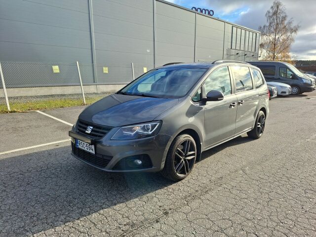 Seat Alhambra -kuva