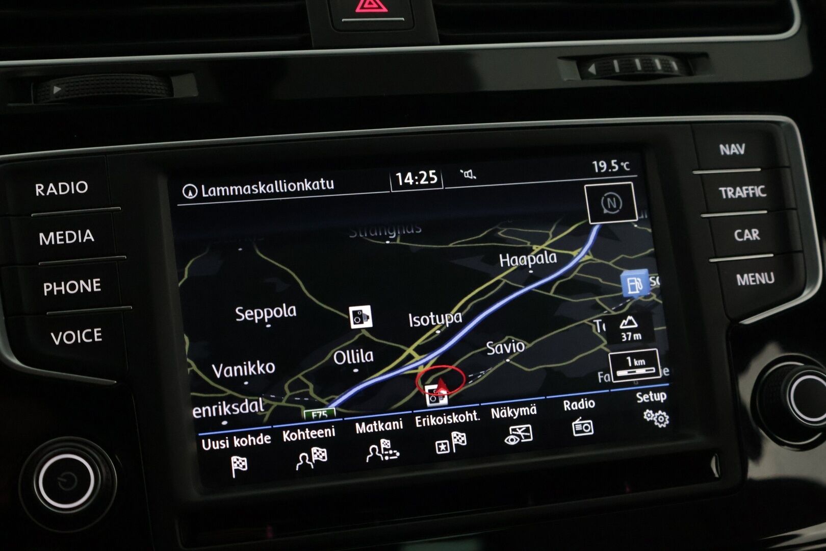 Volkswagen Golf 2016 Variant R 2,0 TSI 221 kW (300 hv) 4MOTION DSG-automaatti // ACC / Keyless / Lohko sis.haaralla / Bi-Xenon // - Erittäin hyvä huoltohistoria / Leimattu ja huollettu 7/2025