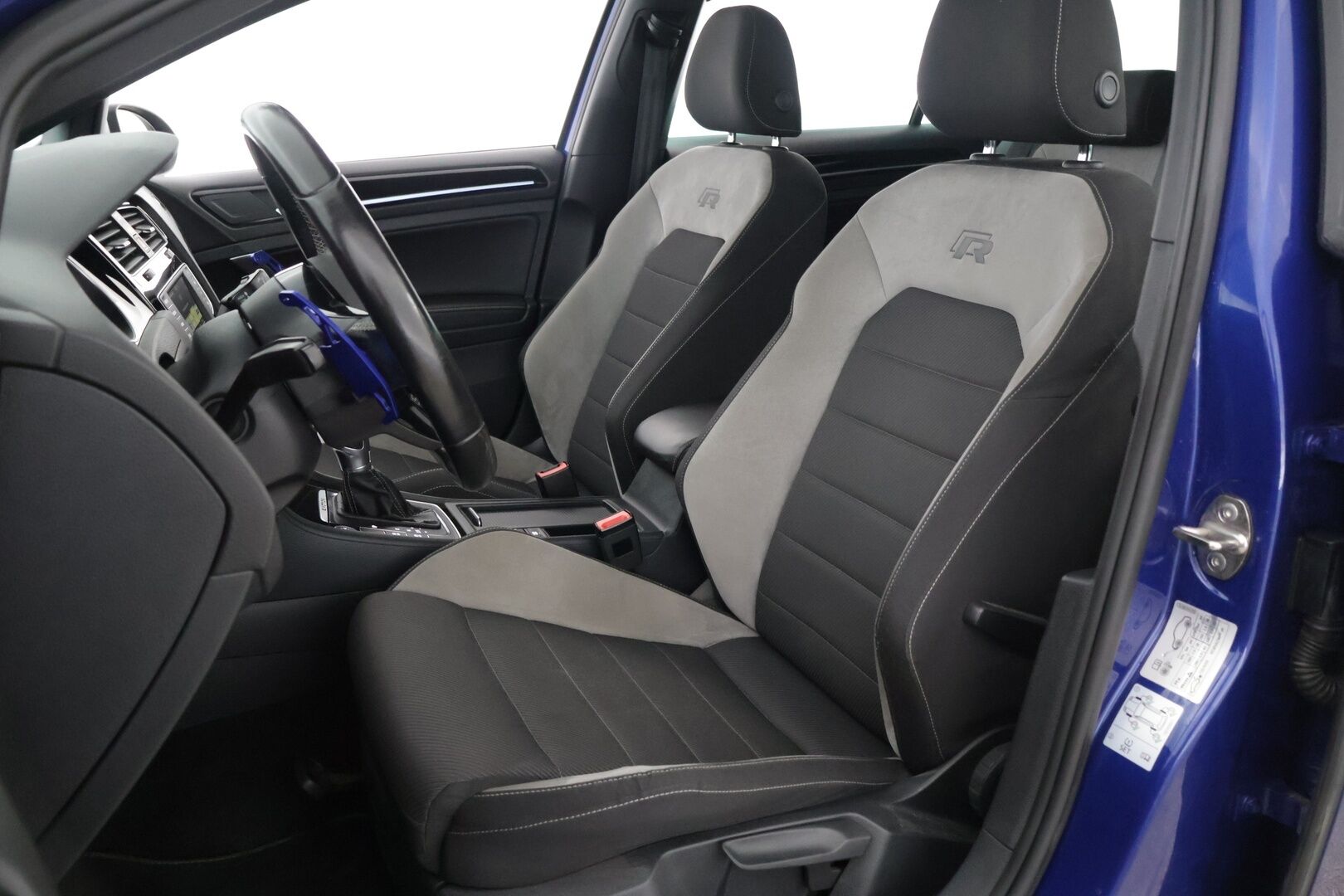 Volkswagen Golf 2016 Variant R 2,0 TSI 221 kW (300 hv) 4MOTION DSG-automaatti // ACC / Keyless / Lohko sis.haaralla / Bi-Xenon // - Erittäin hyvä huoltohistoria / Leimattu ja huollettu 7/2025