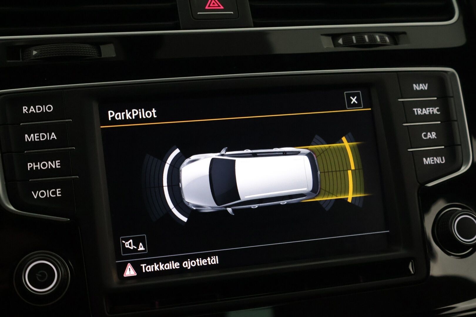Volkswagen Golf 2016 Variant R 2,0 TSI 221 kW (300 hv) 4MOTION DSG-automaatti // ACC / Keyless / Lohko sis.haaralla / Bi-Xenon // - Erittäin hyvä huoltohistoria / Leimattu ja huollettu 7/2025