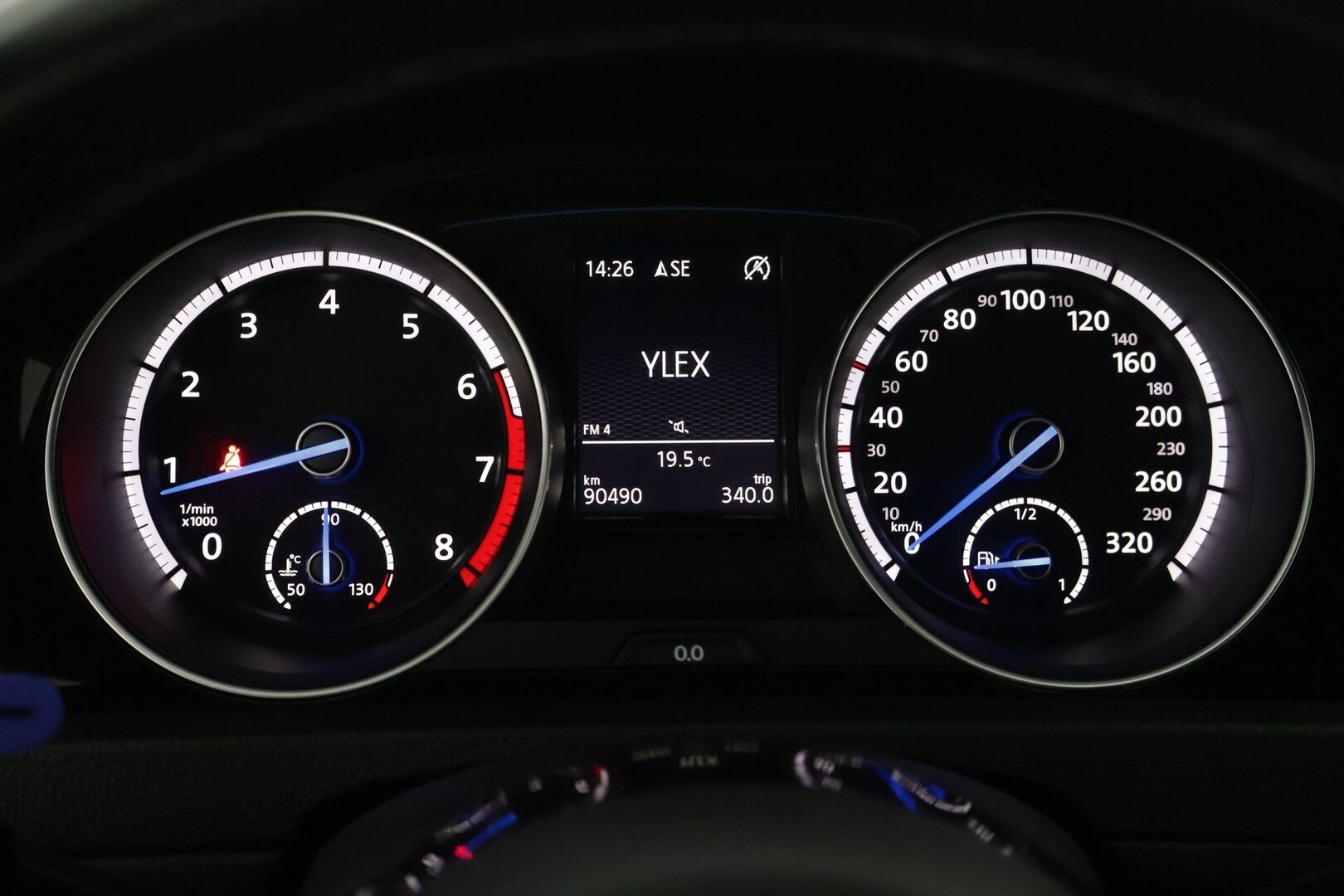 Volkswagen Golf 2016 Variant R 2,0 TSI 221 kW (300 hv) 4MOTION DSG-automaatti // ACC / Keyless / Lohko sis.haaralla / Bi-Xenon // - Erittäin hyvä huoltohistoria / Leimattu ja huollettu 7/2025