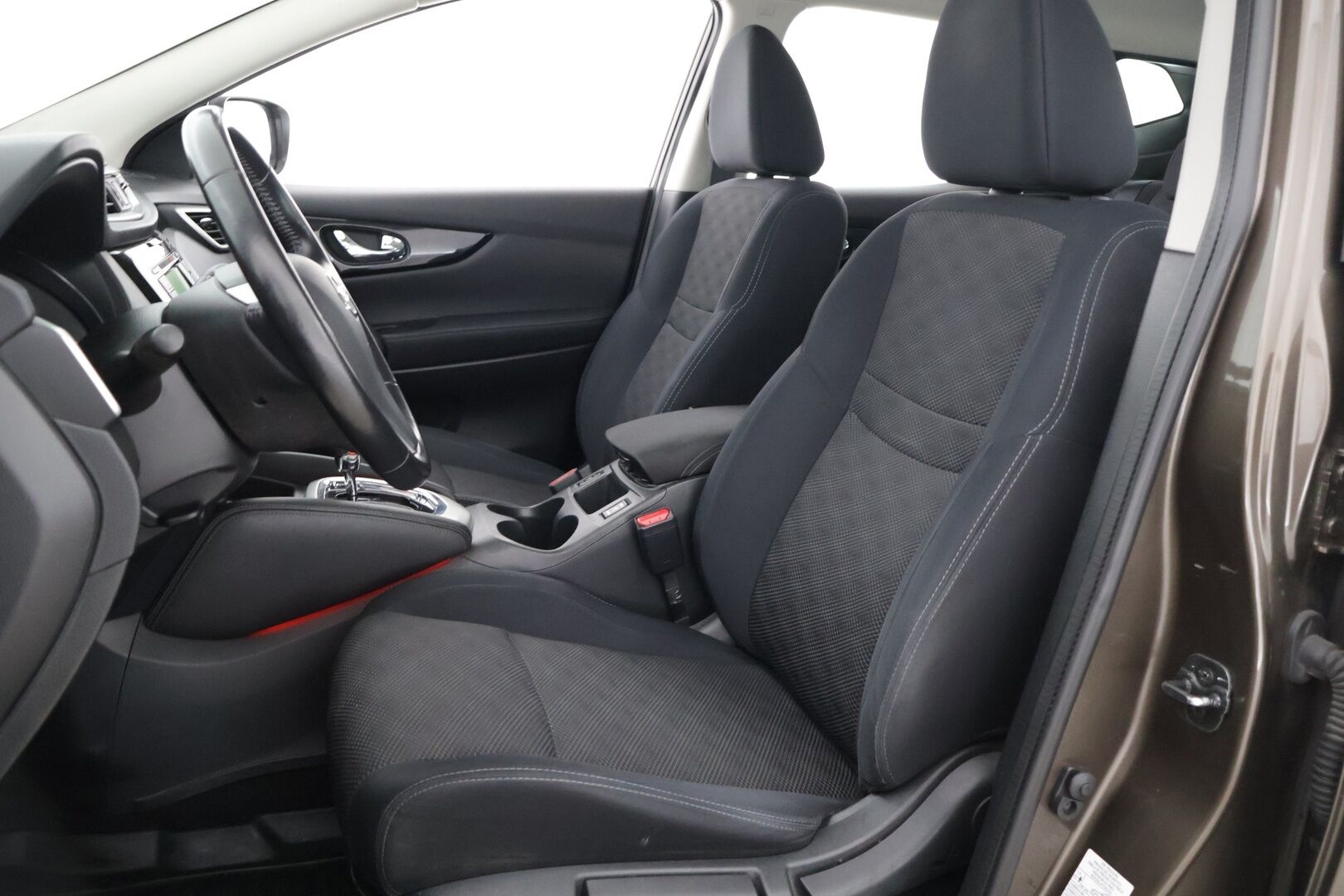 Nissan Qashqai 2015 DIG-T 115 Acenta 2WD Xtronic E6 Safety Pack** Koukku / CD-soittimella / Vakkari / Tutkat** - Kahdet hyvät renkaat / Kattava huolto historia / Juuri katsastettu
