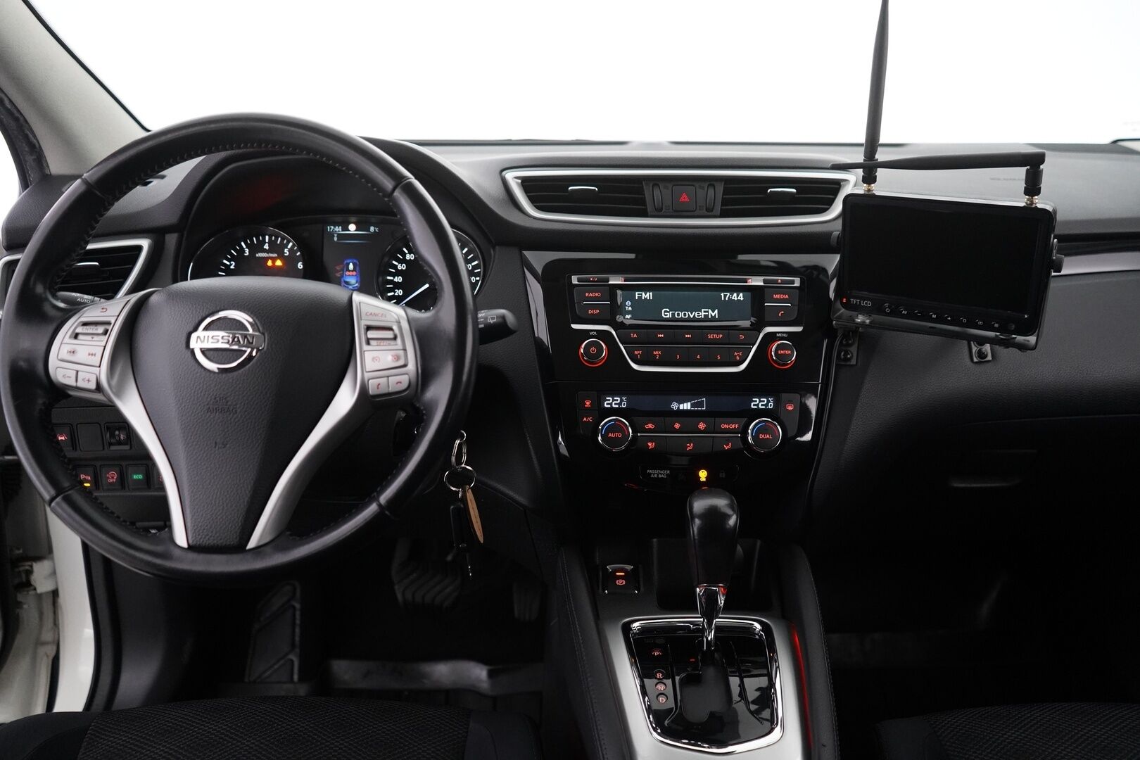 Nissan Qashqai 2015 DIG-T 115 Acenta 2WD Xtronic * -YritysOutlet - Myydään vain yrityksille * - Ketju vaihdettu 141tkm / Viimeisin huolto 153tkm / Katsastettu 10/25