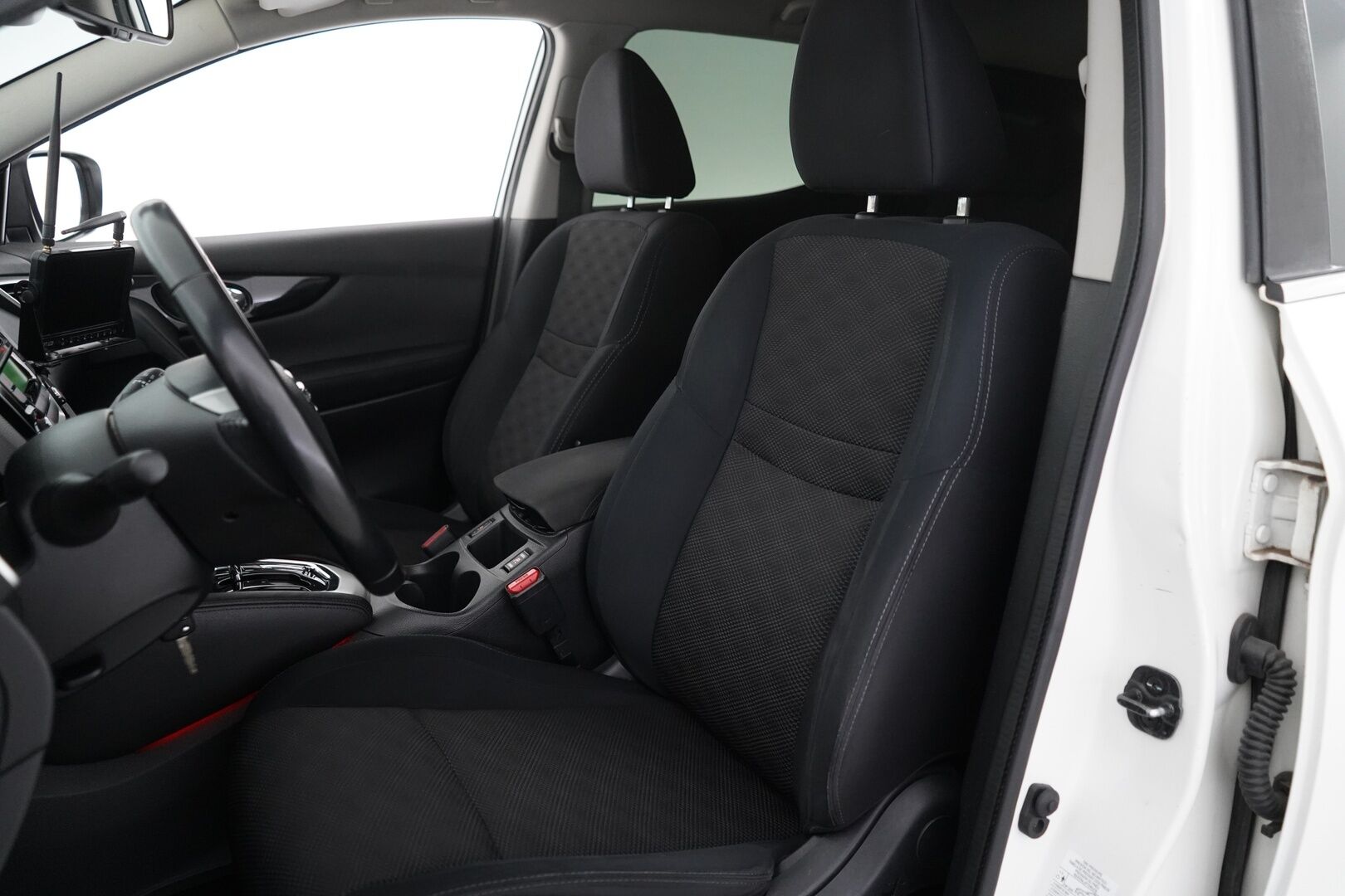 Nissan Qashqai 2015 DIG-T 115 Acenta 2WD Xtronic * -YritysOutlet - Myydään vain yrityksille * - Ketju vaihdettu 141tkm / Viimeisin huolto 153tkm / Katsastettu 10/25