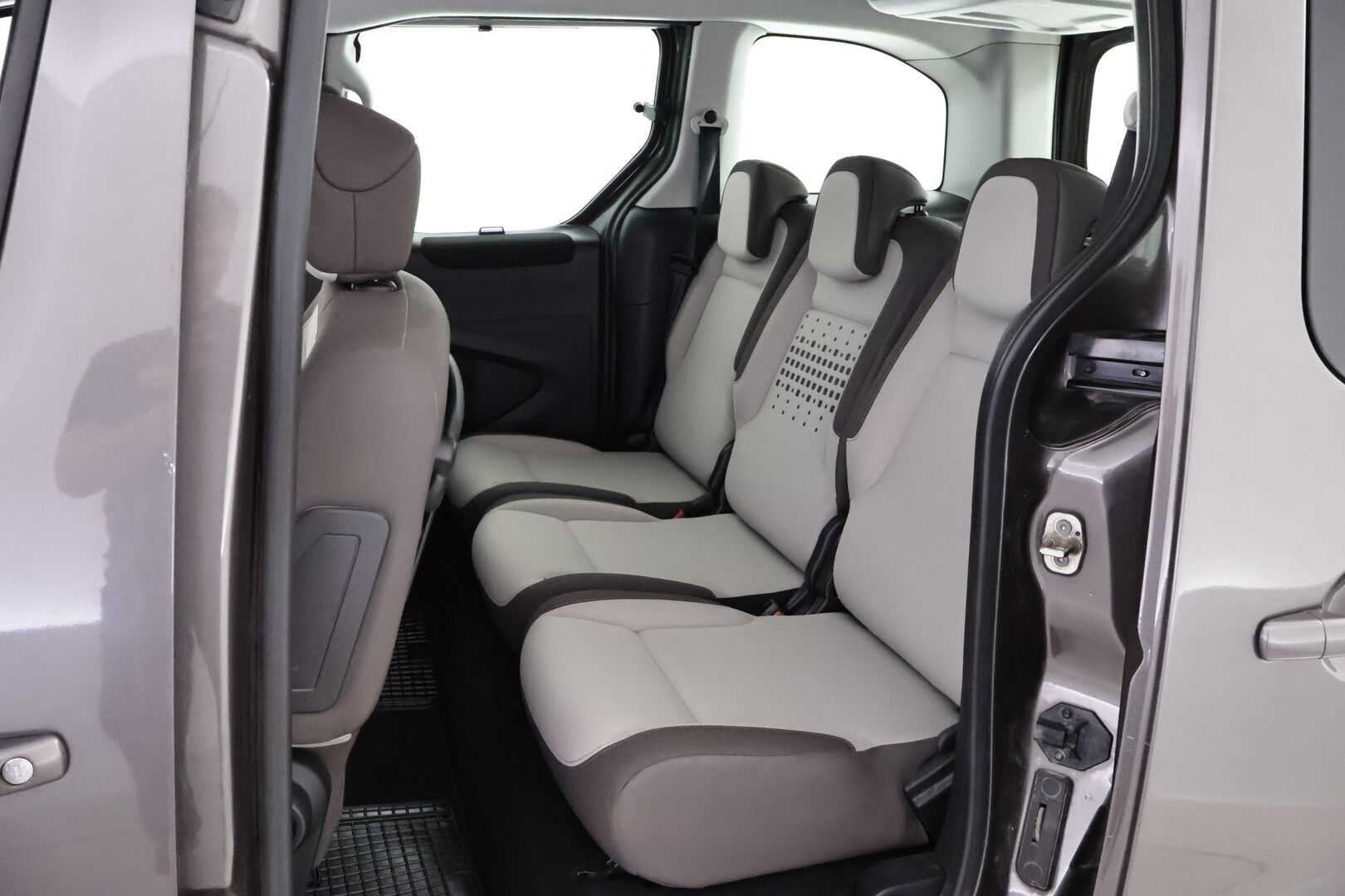 Citroen Berlingo Multispace 2015 BlueHDi 100 Feel - YritysOutlet - Myydään vain yrityksille - – Tämä auto myydään YritysOutlet -valikoimasta vain yritykselle