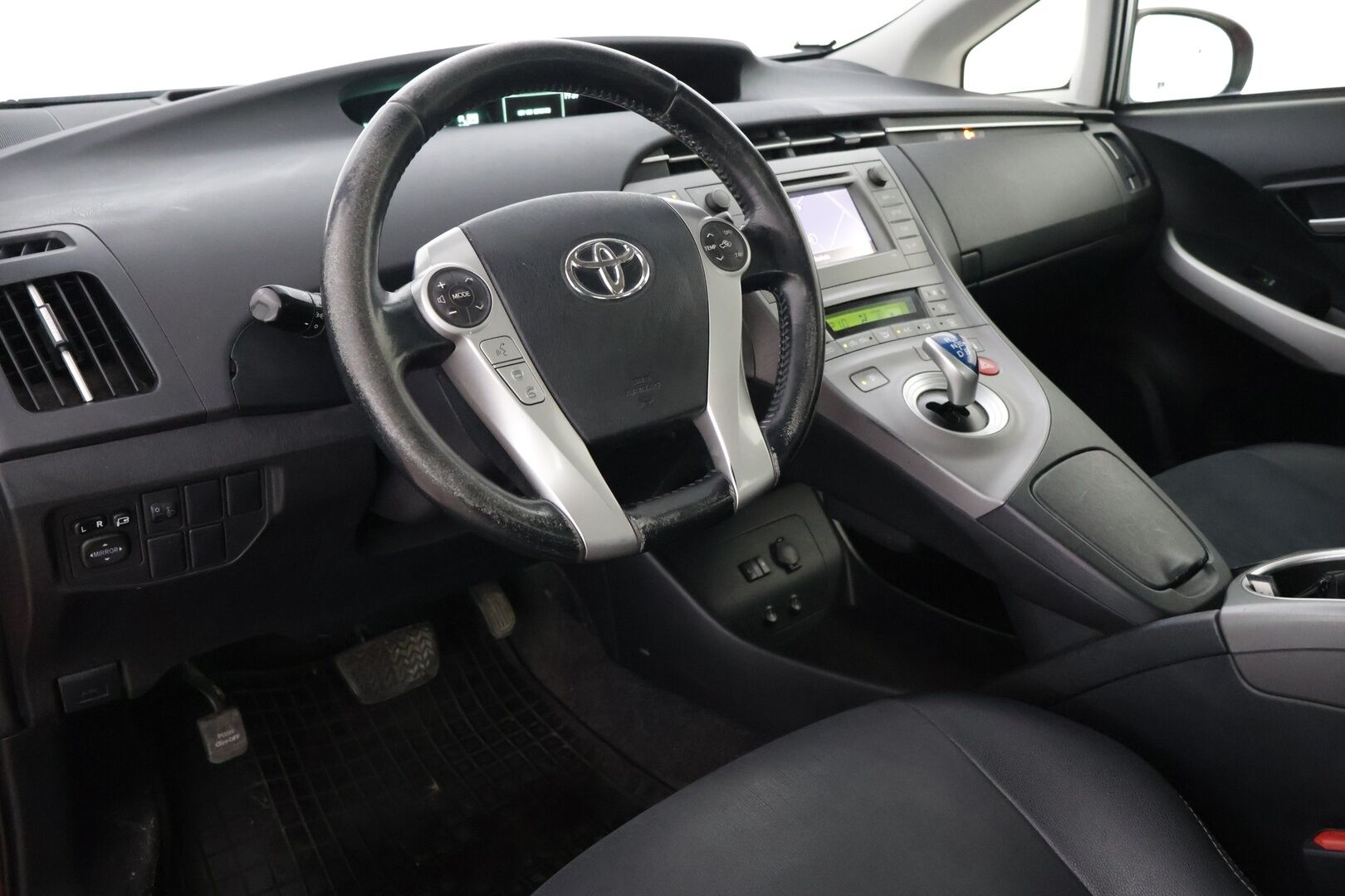 Toyota Prius 2016 Active *MYYDÄÄN HUUTOKAUPAT.COM*