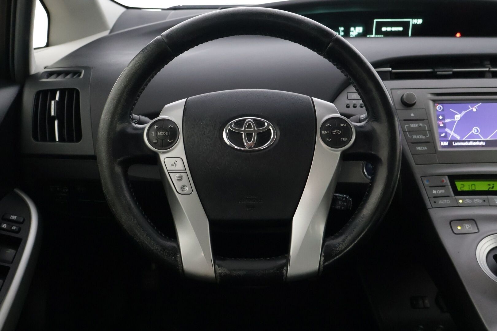 Toyota Prius 2016 Active *MYYDÄÄN HUUTOKAUPAT.COM*