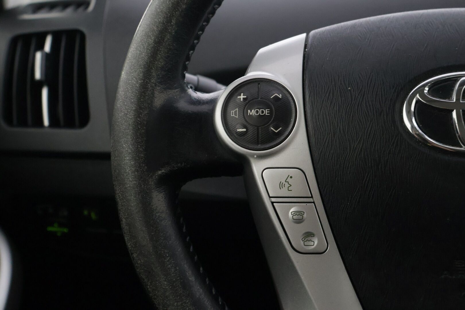 Toyota Prius 2016 Active *MYYDÄÄN HUUTOKAUPAT.COM*