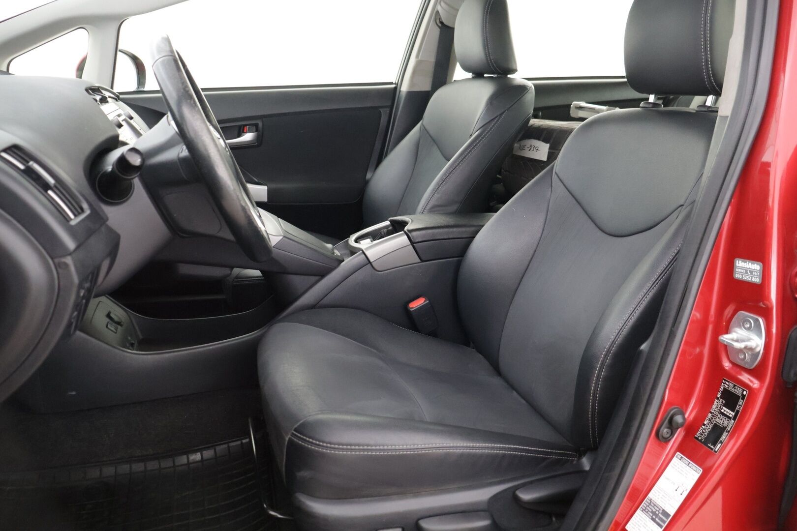 Toyota Prius 2016 Active *MYYDÄÄN HUUTOKAUPAT.COM*