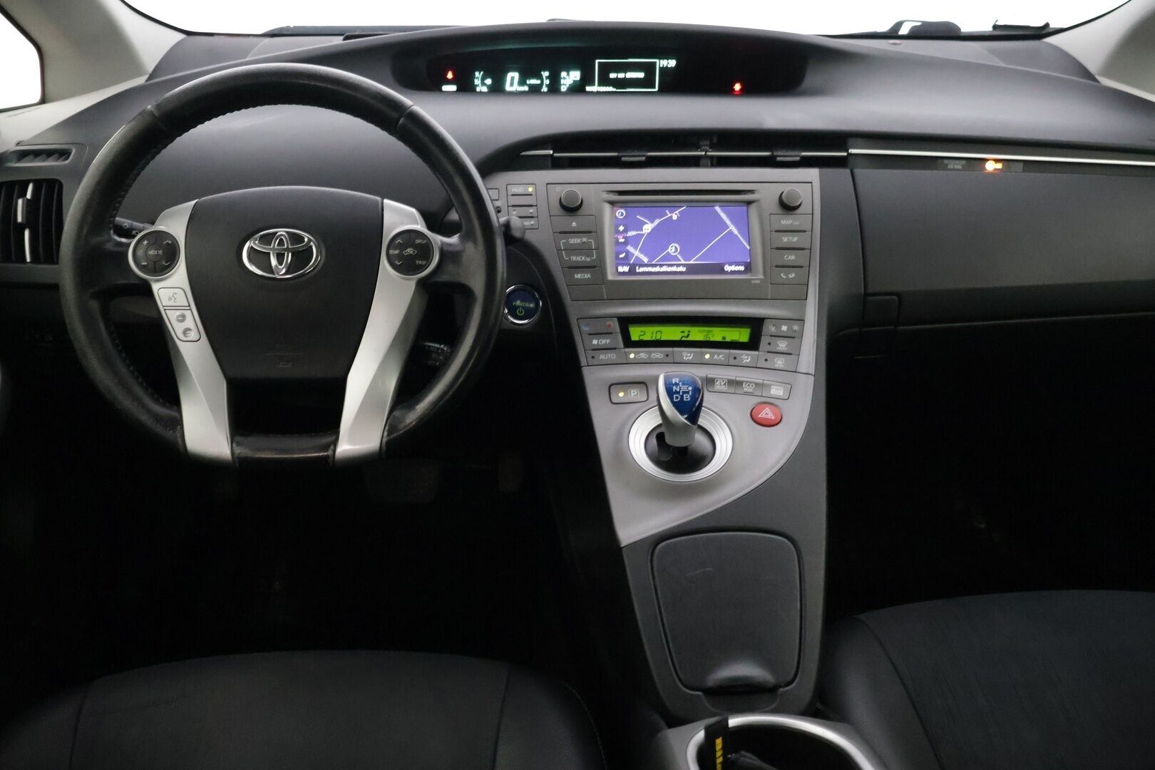 Toyota Prius 2016 Active *MYYDÄÄN HUUTOKAUPAT.COM*