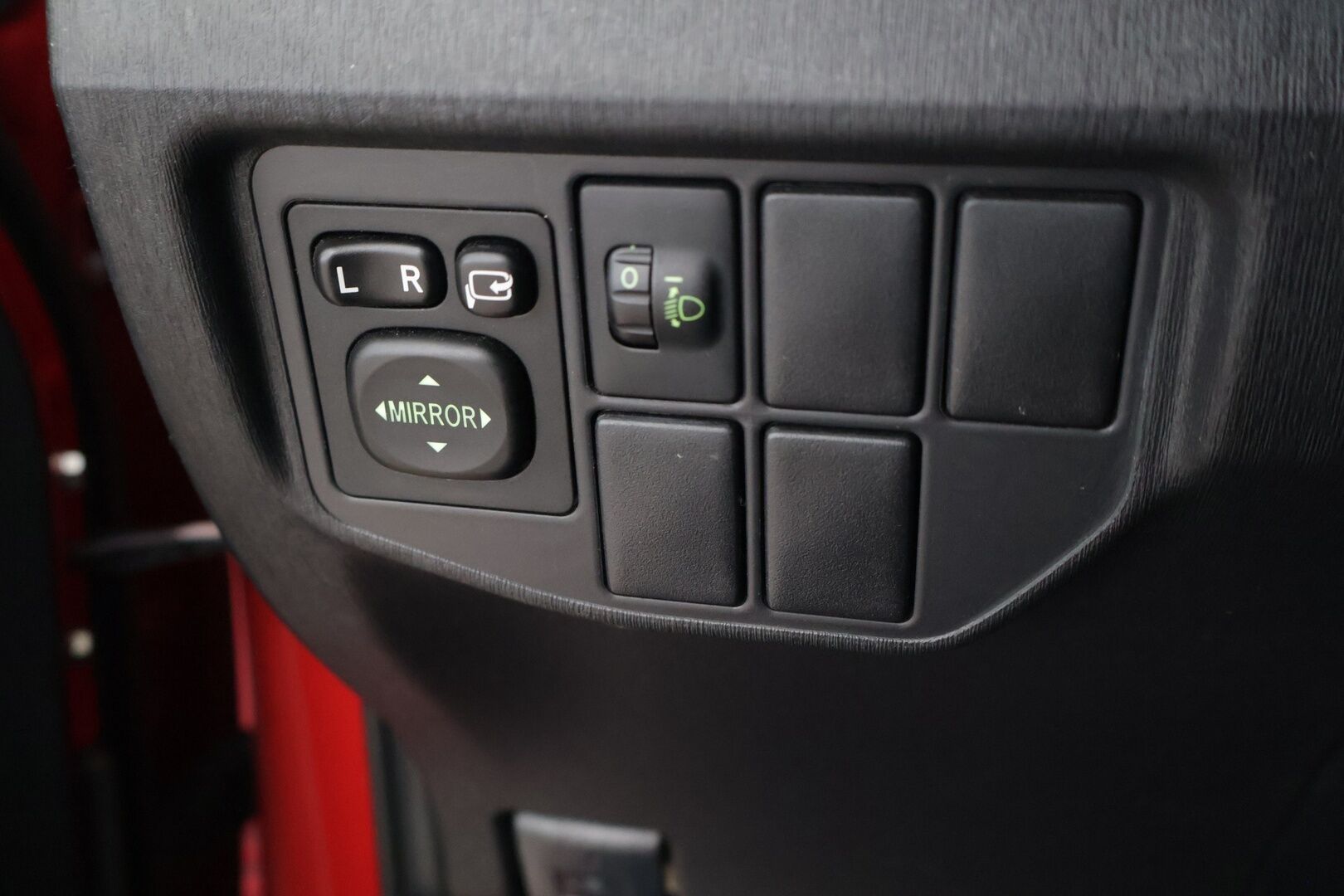 Toyota Prius 2016 Active *MYYDÄÄN HUUTOKAUPAT.COM*