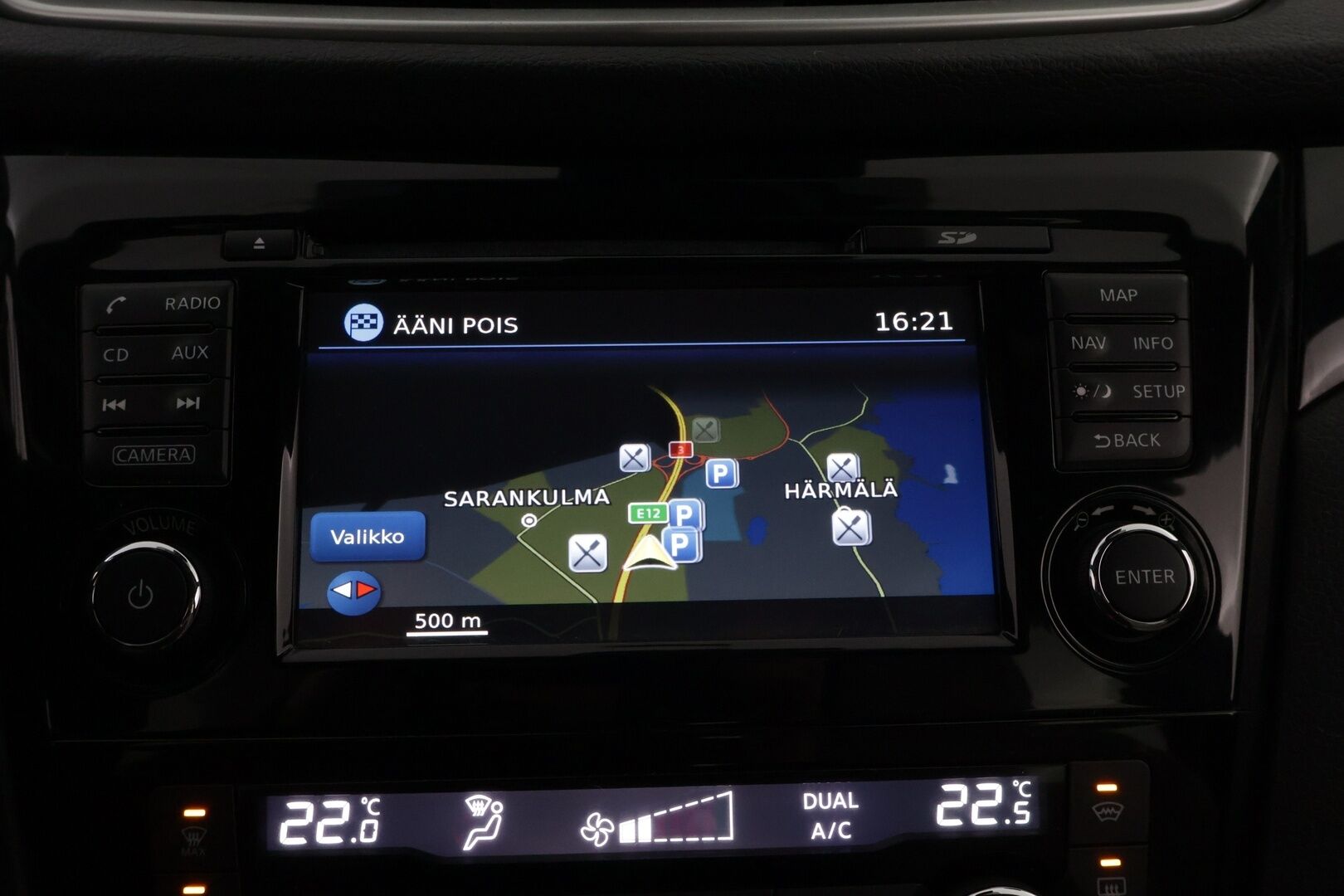 Nissan Qashqai 2015 DIG-T 115 Business 360 2WD 6M/T E6 Alcantara *Suomiauto / 360-Kamera / Lohko&Sisä / BLIS / Nahka-Alcantara / Vakkari - Lämm.Tuulilasi / LED-Lisävalo / Ketju tehty!