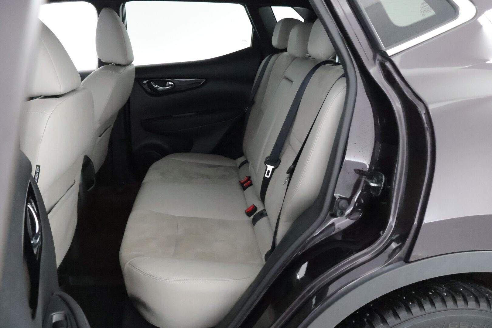 Nissan Qashqai 2015 DIG-T 115 Business 360 2WD 6M/T E6 Alcantara *Suomiauto / 360-Kamera / Lohko&Sisä / BLIS / Nahka-Alcantara / Vakkari - Lämm.Tuulilasi / LED-Lisävalo / Ketju tehty!