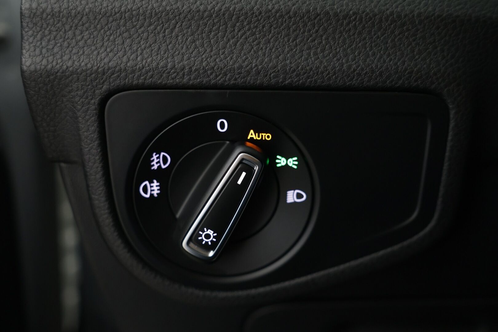 Volkswagen Golf Sportsvan 2015 Highline 1,4 TSI 92 kW (125 hv) BlueMotion Technology / ACC / Pa-Lämmitin / Ergo-active Penkki - Siisti yksilö! / Hyvin huollettu / Hyvät varusteet ! 