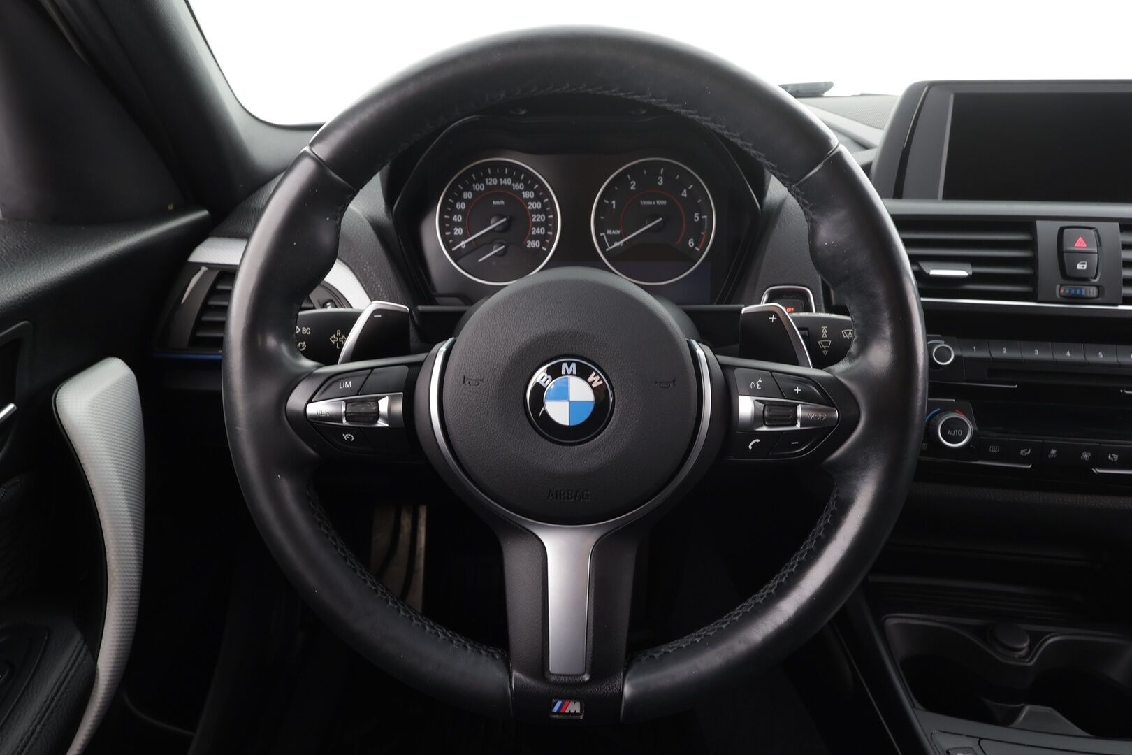 BMW 120 2016 F20 Hatchback 120d A xDrive Edition M Sport * Vakkari / P.tutkat / Hifi / Koukku / LED / Sporttipenkit / Ratinlämmitin * - Suomi-auto / Kahdet renkaat aluvanteilla