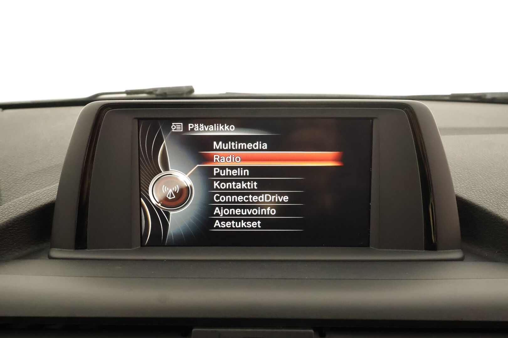 BMW 120 2016 F20 Hatchback 120d A xDrive Edition M Sport * Vakkari / P.tutkat / Hifi / Koukku / LED / Sporttipenkit / Ratinlämmitin * - Suomi-auto / Kahdet renkaat aluvanteilla