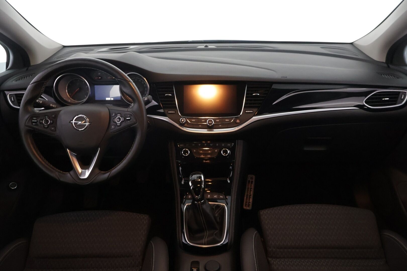 Opel Astra 2016 Sports Tourer Innovation 1,4 Turbo ecoFLEX Start/Stop 110kW MT6 - *Suomi-auto | tutkat edessä ja takana | LED-ajovalot | ohjauspyörän lämmitys | sähkötoiminen takaluukku | 2x renkaat & vanteet*