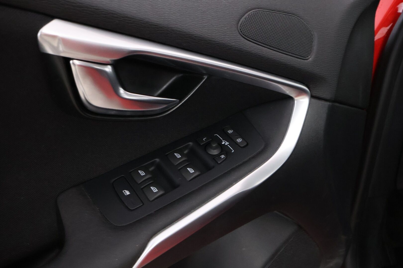 Volvo V40 2016 D2 Business aut  * Webasto / Navi / LED / Volvo High Perf. / P.Tutka * - Suomiauto / Jakopää juuri tehty! / 2x Renkaat! - HULLU BLACKWEEK KORKOTARJOUS 2,49%