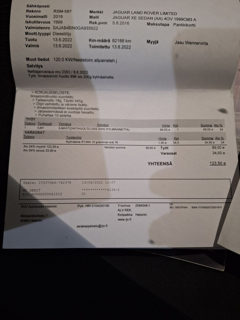 Jaguar XE 2016 E-Performance Pure Plus Aut - YritysOutlet - Myydään vain yrityksille - – Tämä auto myydään YritysOutlet -valikoimasta vain yritykselle