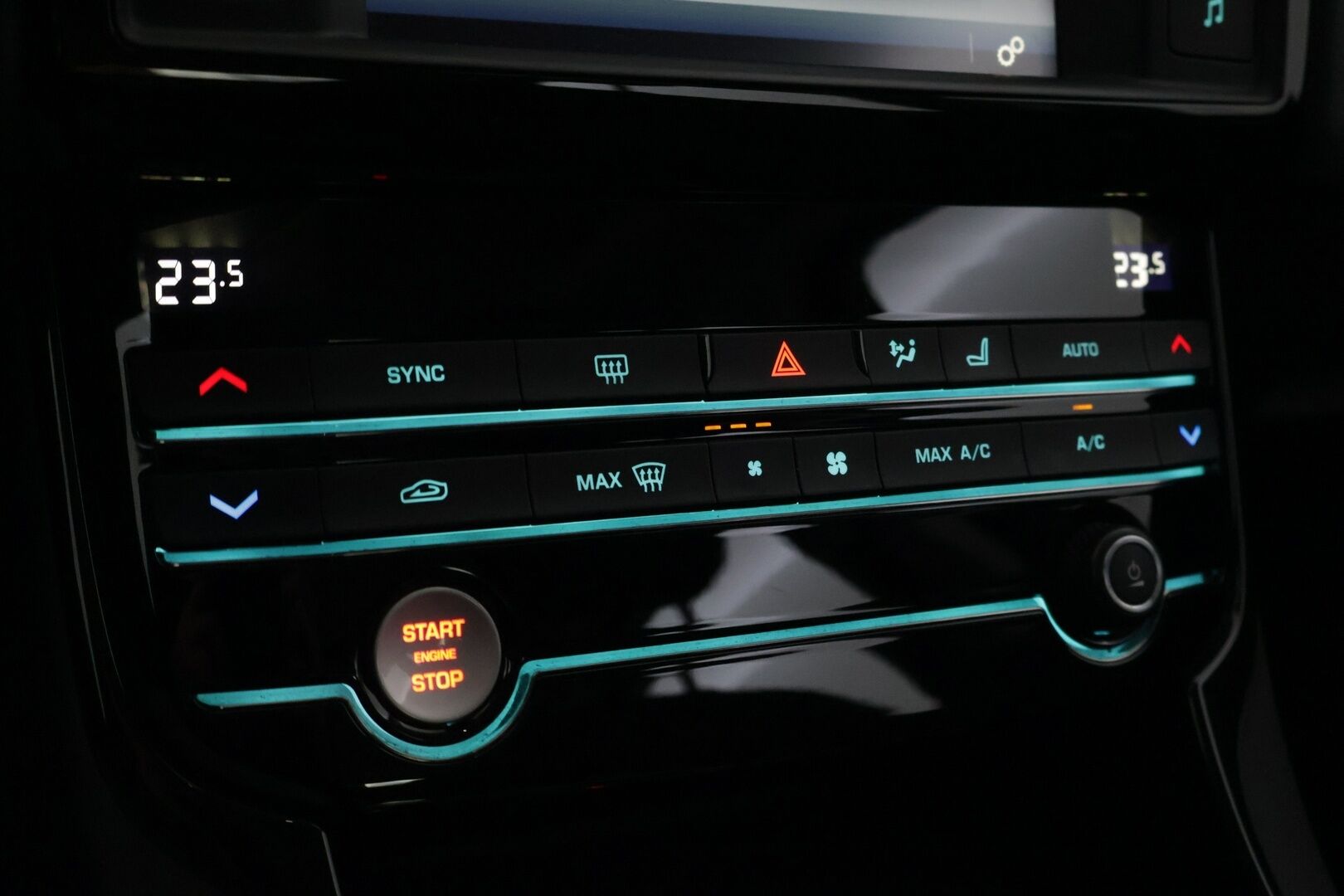 Jaguar XE 2016 E-Performance Pure Plus Aut *Myydään huutokaupat.com* - Myydään huutokaupat.com