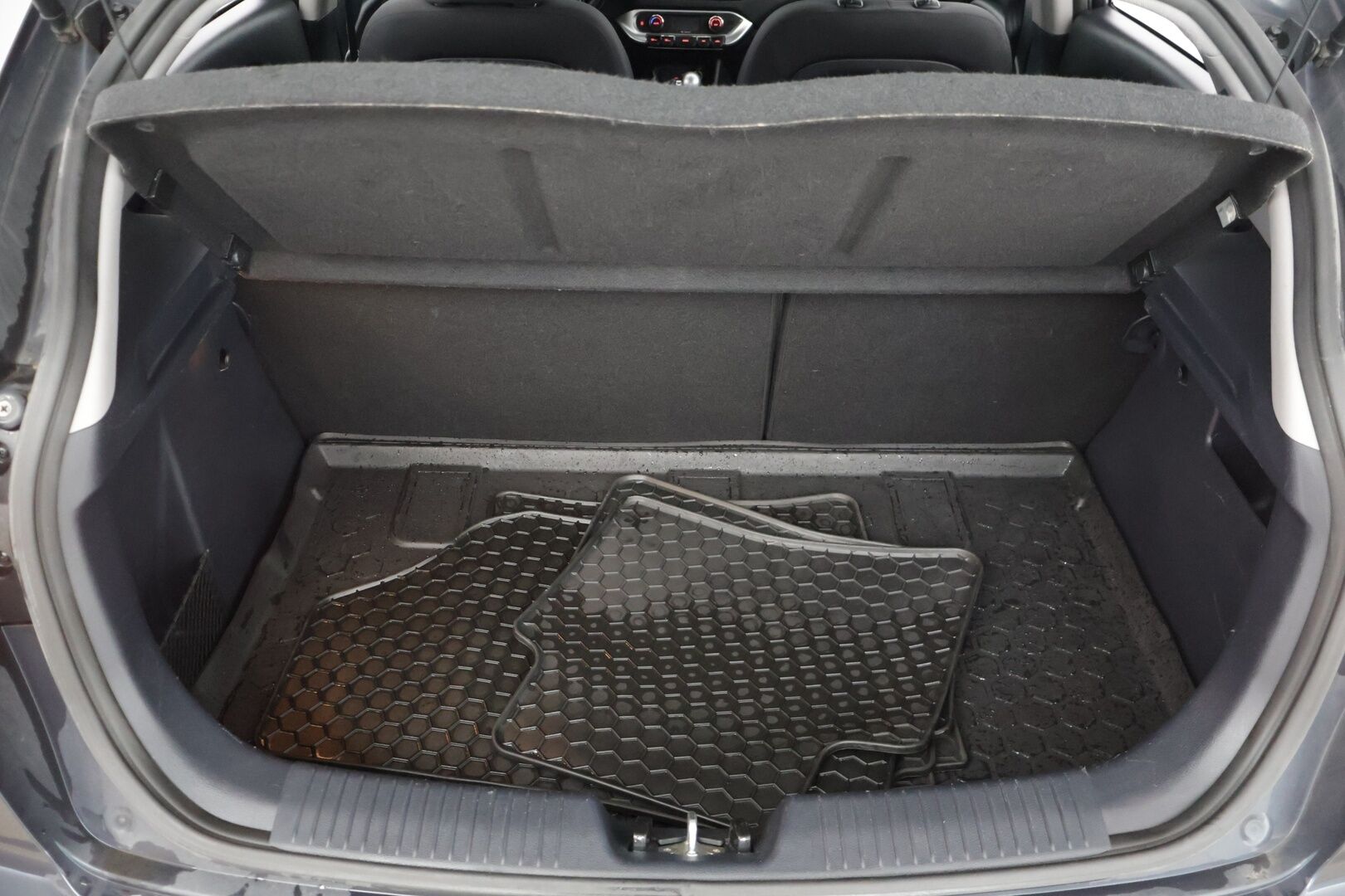 Kia Rio 2016 1.4 EX * Ratinlämmitin / Vakkari / Lohko+sisä / BT-audio * - Kahdet renkaat & alumiinivanteet / Hyvin huollettu!