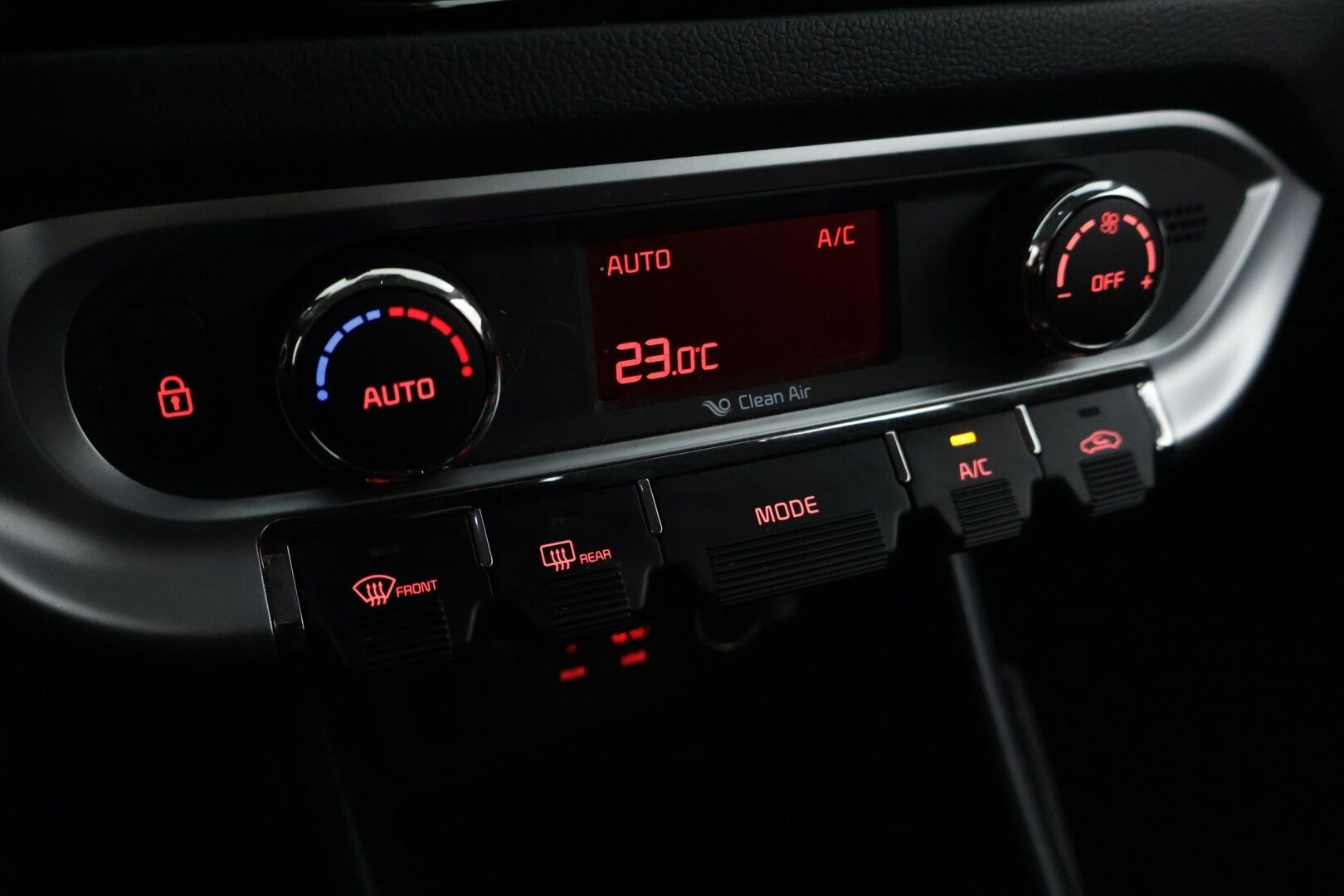 Kia Rio 2016 1.4 EX * Ratinlämmitin / Vakkari / Lohko+sisä / BT-audio * - Kahdet renkaat & alumiinivanteet / Hyvin huollettu! - HULLUT AVAJAISHULINAT KORKOTARJOUS 3,29 %