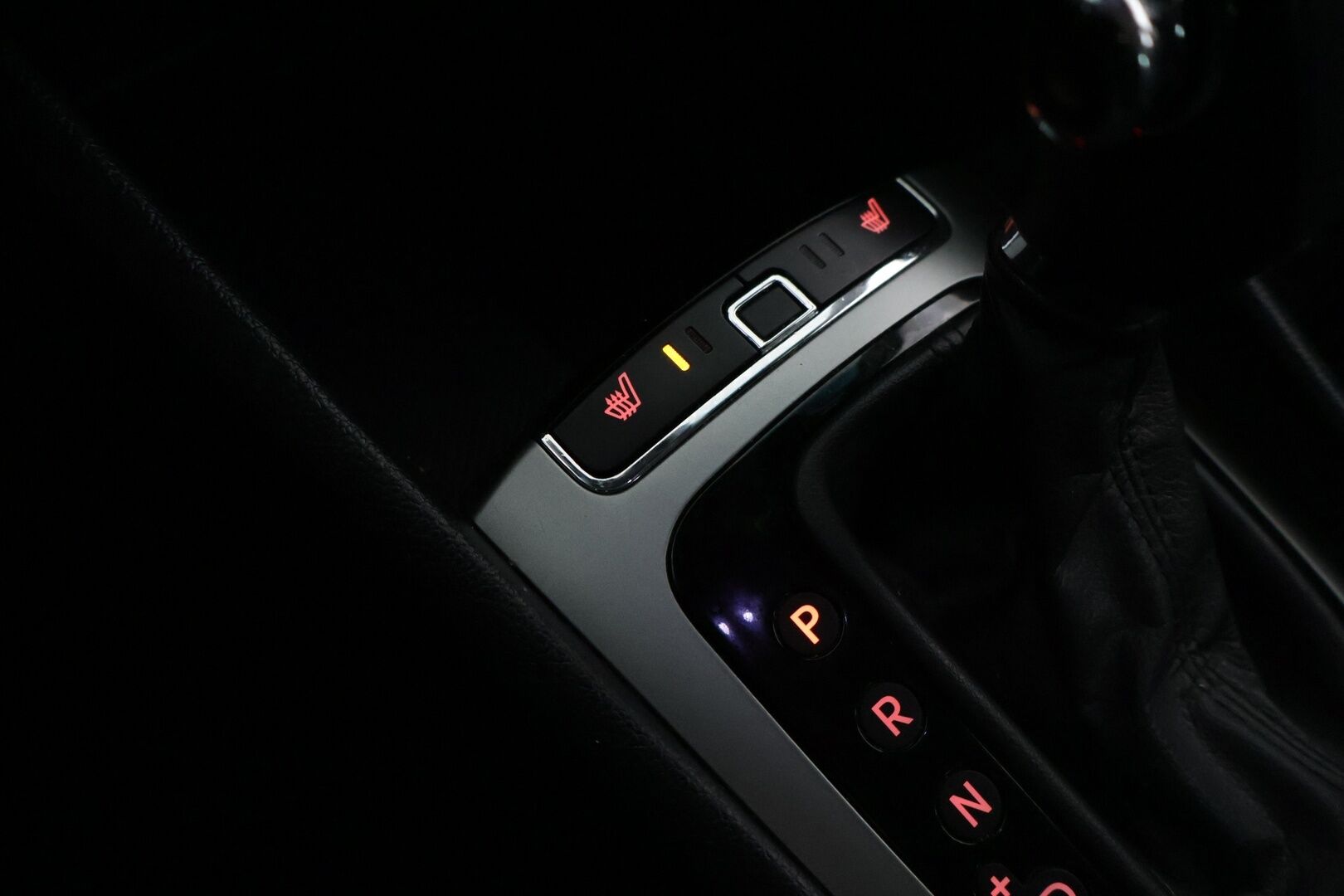 Kia Rio 2016 1.4 EX * Ratinlämmitin / Vakkari / Lohko+sisä / BT-audio * - Kahdet renkaat & alumiinivanteet / Hyvin huollettu! - HULLUT AVAJAISHULINAT KORKOTARJOUS 3,29 %