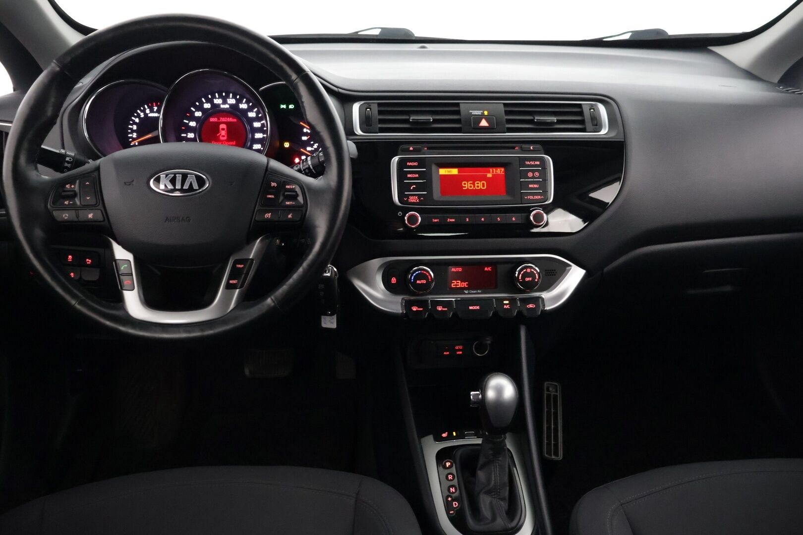 Kia Rio 2016 1.4 EX * Ratinlämmitin / Vakkari / Lohko+sisä / BT-audio * - Kahdet renkaat & alumiinivanteet / Hyvin huollettu! - HULLUT AVAJAISHULINAT KORKOTARJOUS 3,29 %