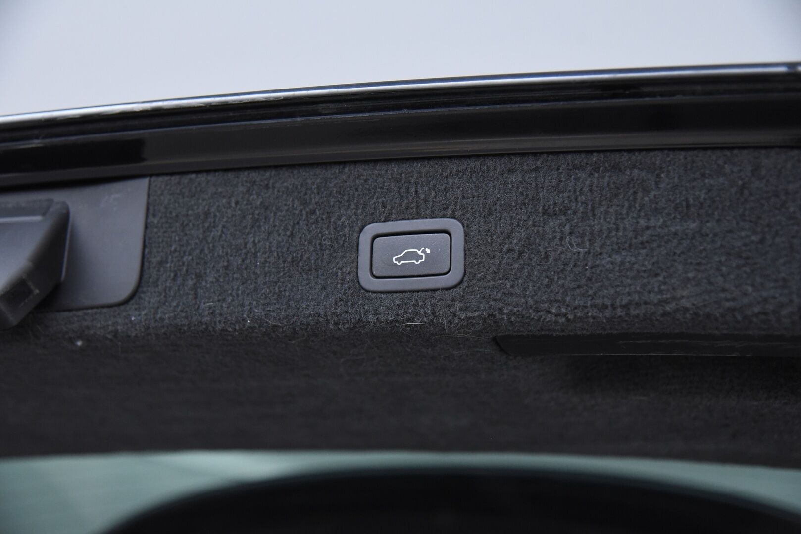 Volvo V70 2011 D5 R-Design aut / Myydään huutokaupat.com:issa! - Myydään vain huutokaupat.com:issa! 