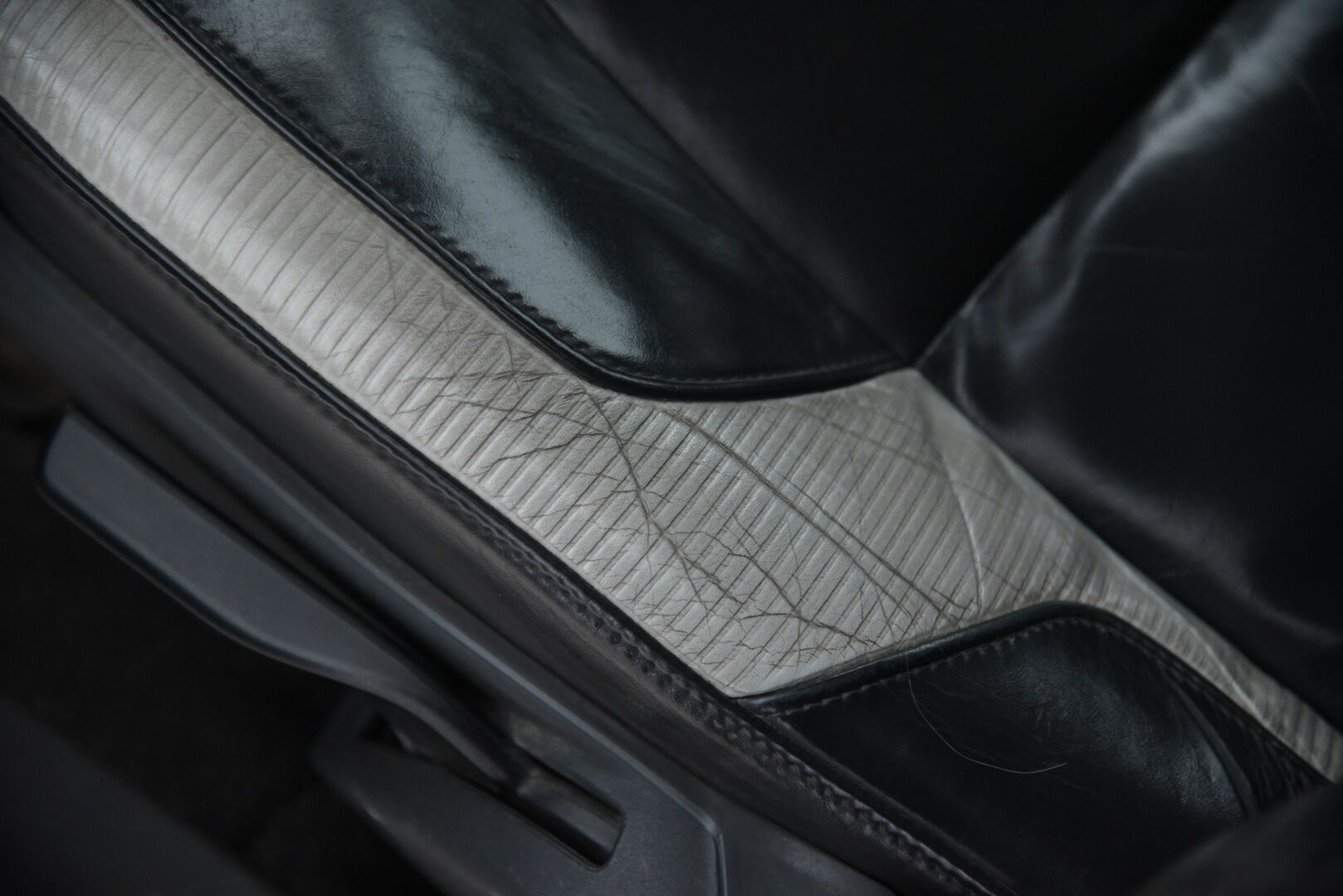 Volvo V70 2011 D5 R-Design aut / Myydään huutokaupat.com:issa! - Myydään vain huutokaupat.com:issa! 