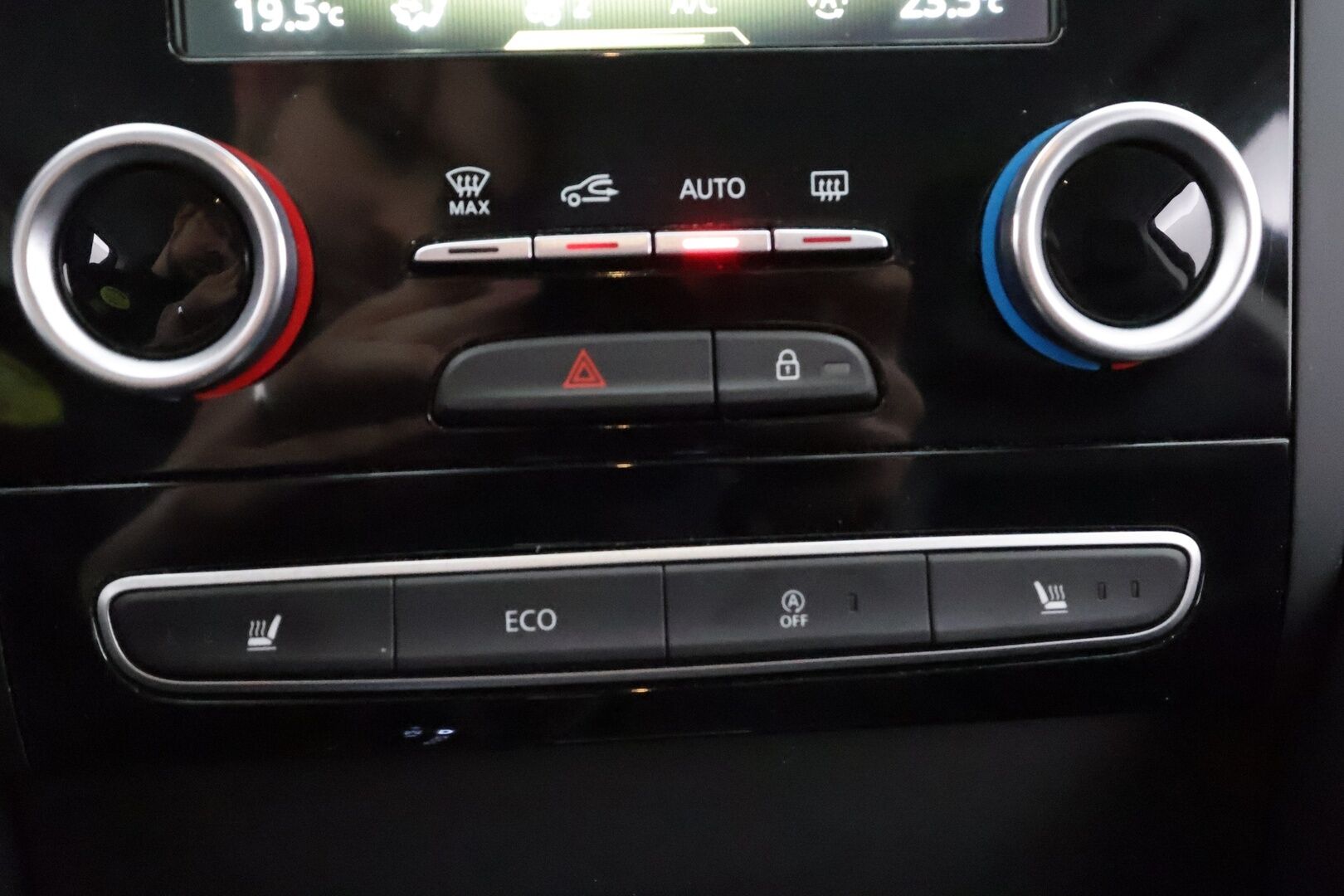 Renault Talisman 2016 Sport Tourer dCi 110 EDC-aut Intens * ACC / LED / Hierovapenkki / Navi / Kaistavahti / Katveavustin / P.Kamera * - Suomi-auto / Kahdet renkaat - HULLU BLACKWEEK KORKOTARJOUS 2,49%