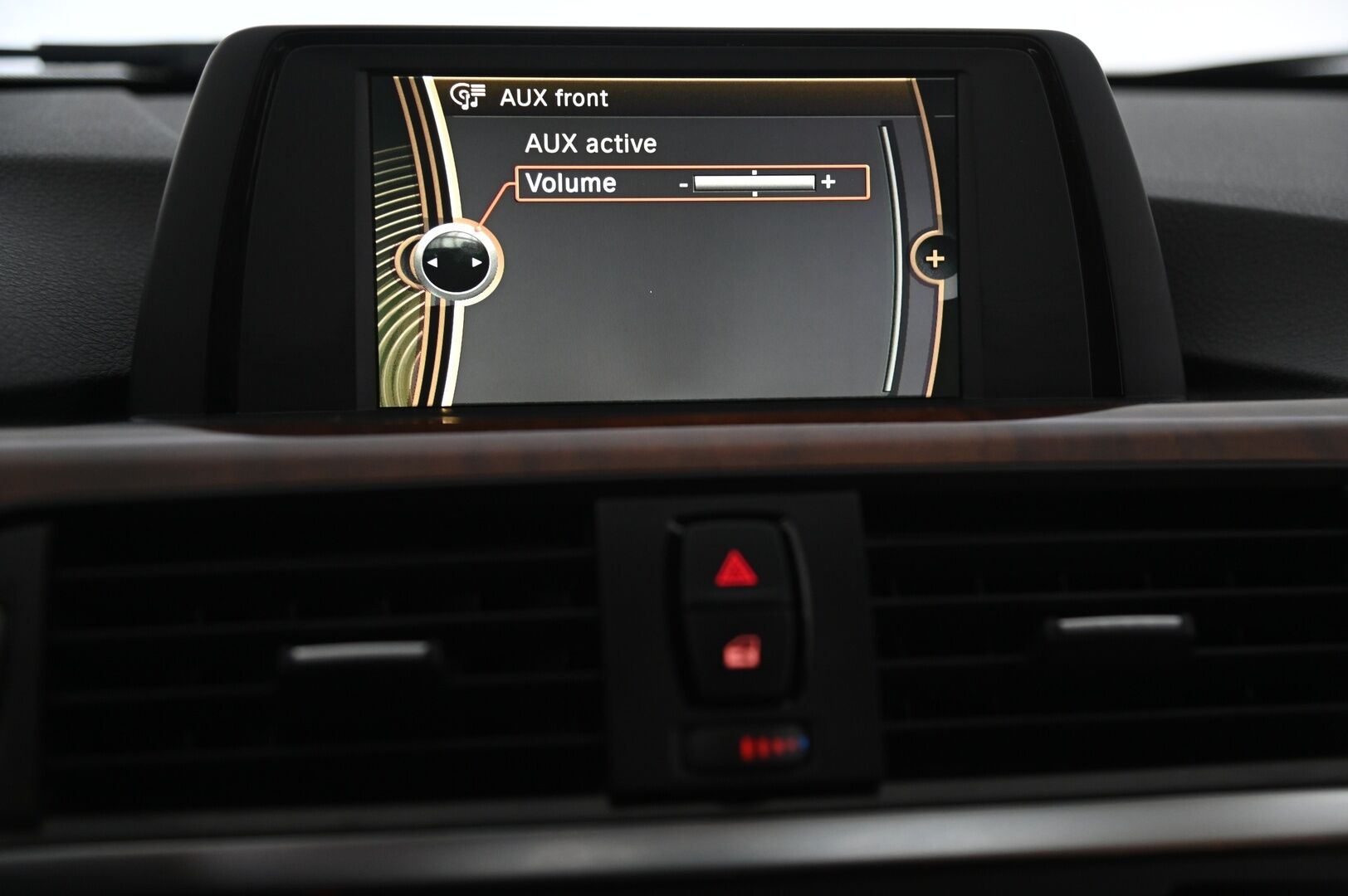 BMW 328 2013 TwinPower Turbo A F30 Sedan Business*Kattoluukku / Muistipenkki / ratinlämmitin* - *Katso mitkä kilometrit!* - HULLUT AVAJAISHULINAT KORKOTARJOUS 3,29 %