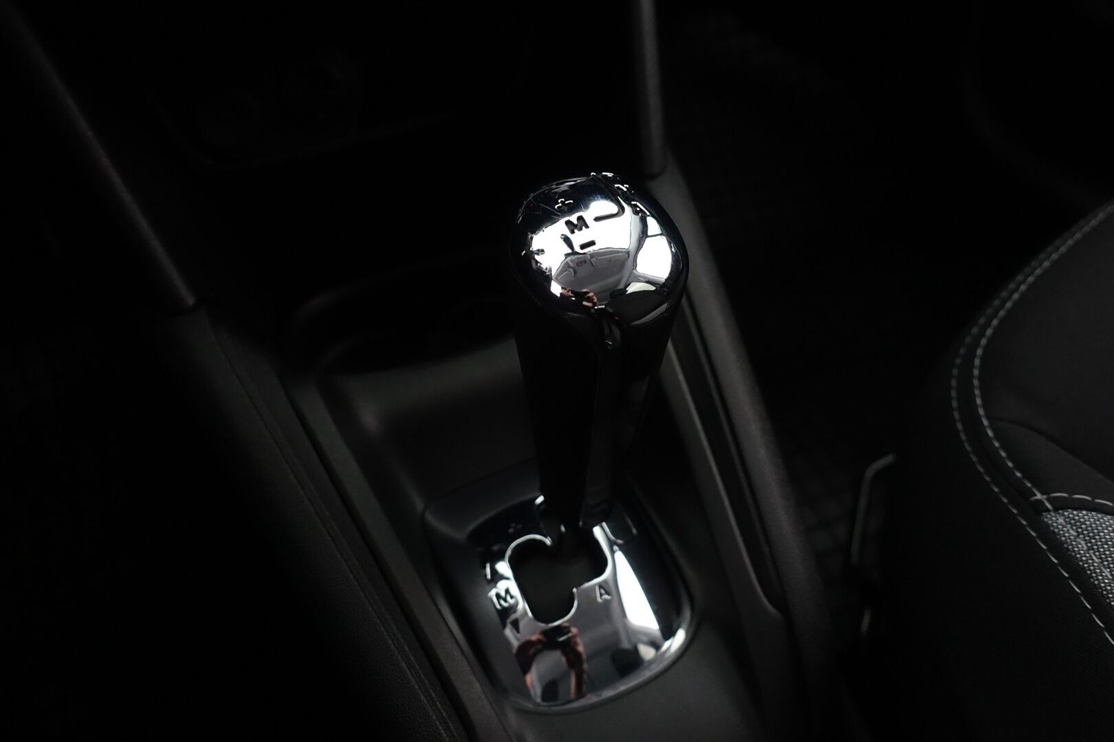 Peugeot 208 2016 Style VTi 82 5-ov ETG Automaatti - Suomi-auto | Start-Stop | Vakkari | Auto. ilmastointi | Penkinlämmitin | 2x Renkaat |