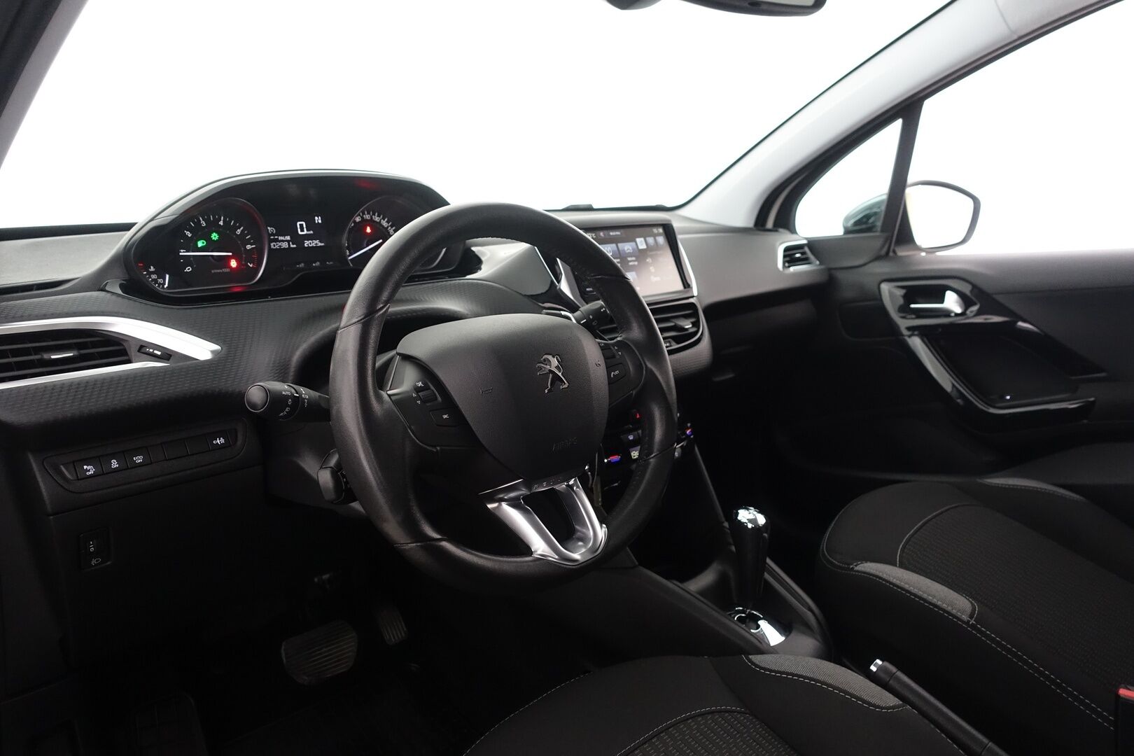 Peugeot 208 2016 Style VTi 82 5-ov ETG Automaatti - Suomi-auto | Start-Stop | Vakkari | Auto. ilmastointi | Penkinlämmitin | 2x Renkaat |