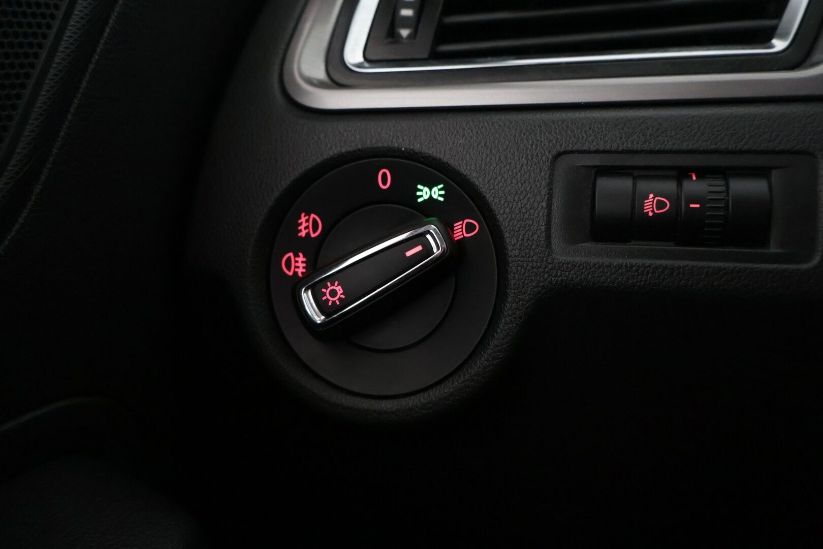 Seat Toledo 2017 1,2 TSI 110 Start&Stop Style *Vakkari / Lohko / Touchpad / Tutkat* - *Hyvin huollettu / 2 renkaat*